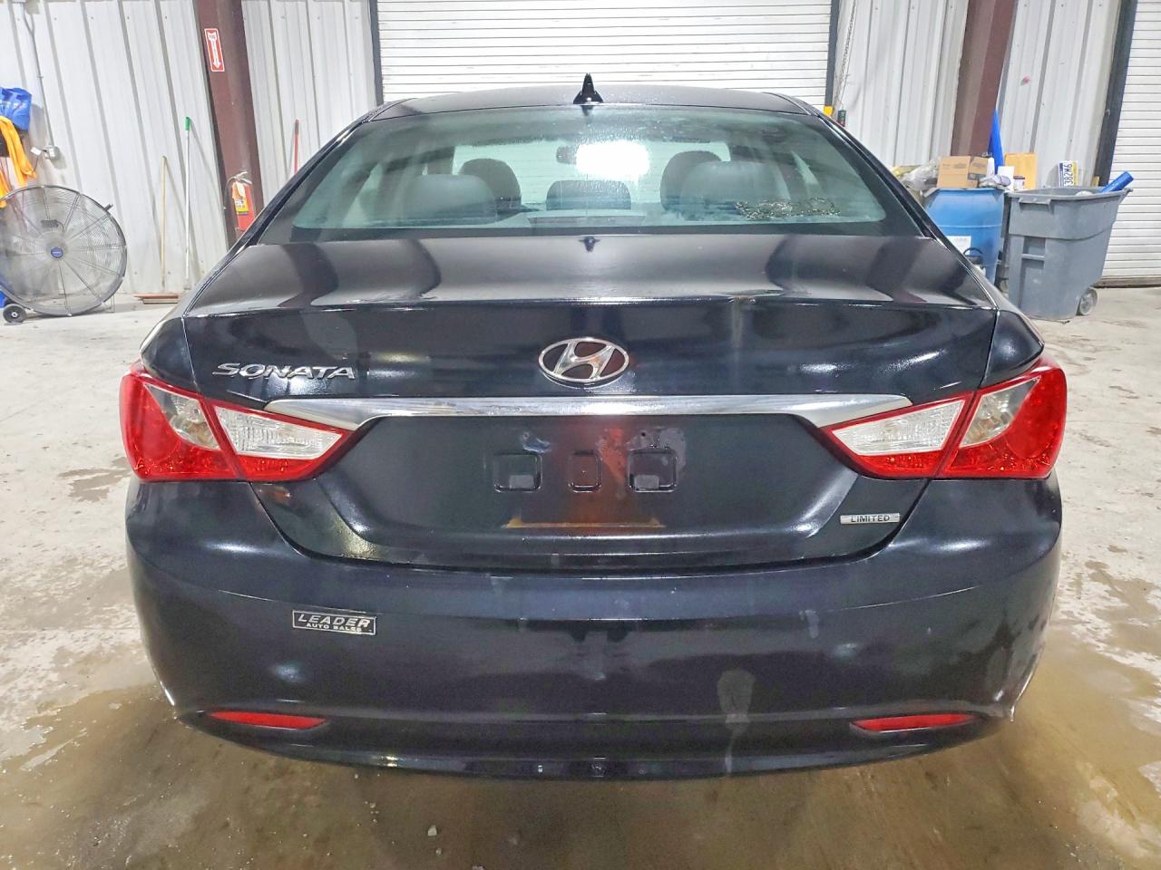 2011 Hyundai Sonata Limited Черный vin: 5NPEC4AC6BH084294