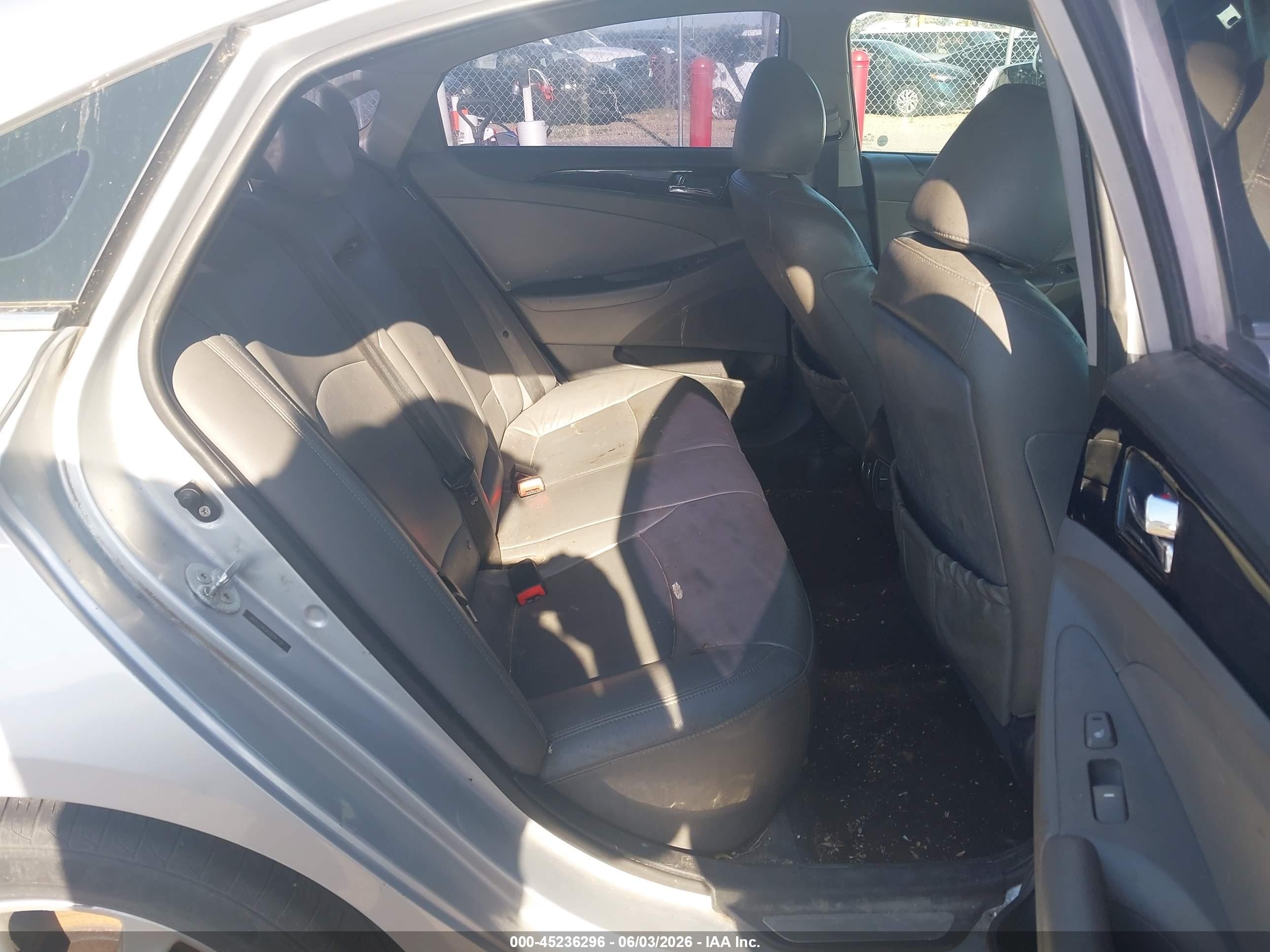 2012 Hyundai Sonata Limited Silver vin: 5NPEC4AC6CH341231