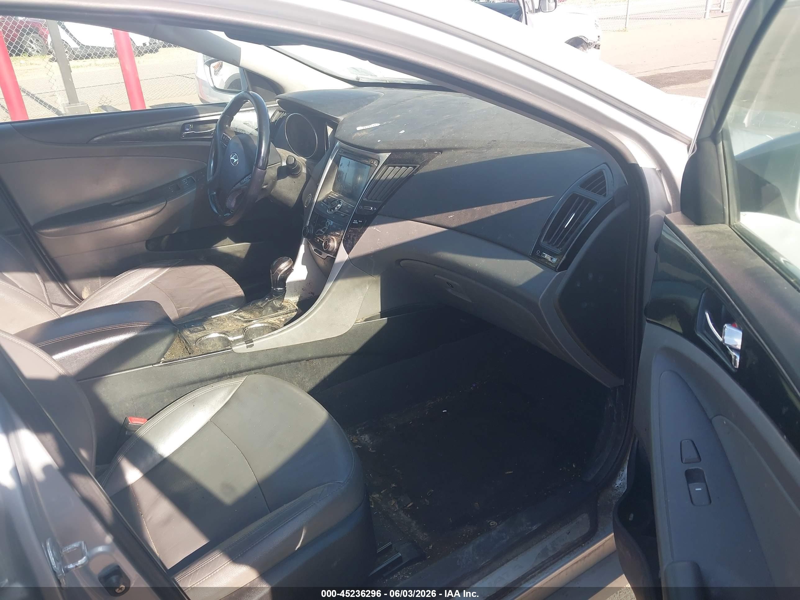 2012 Hyundai Sonata Limited Silver vin: 5NPEC4AC6CH341231