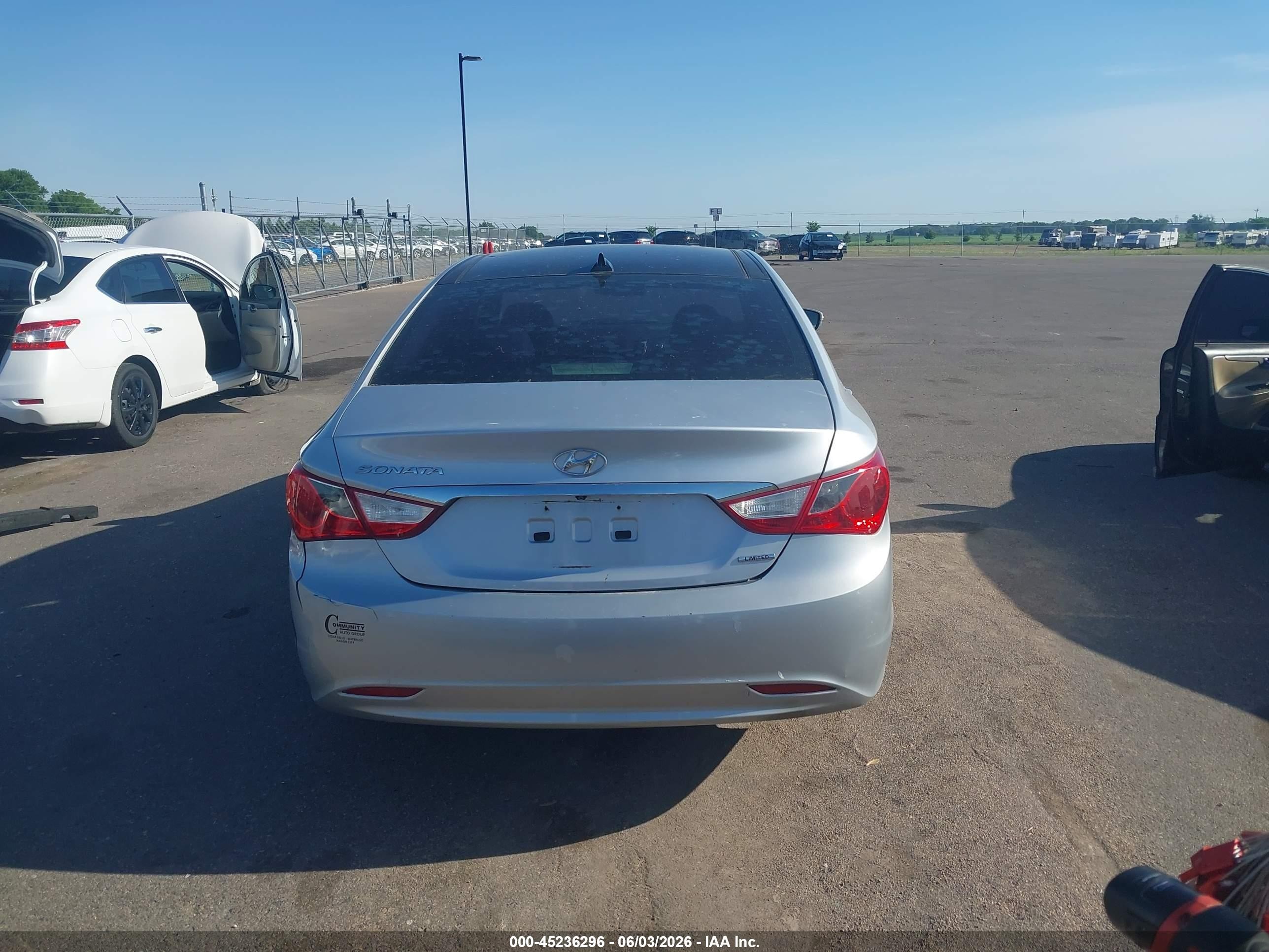 2012 Hyundai Sonata Limited Silver vin: 5NPEC4AC6CH341231