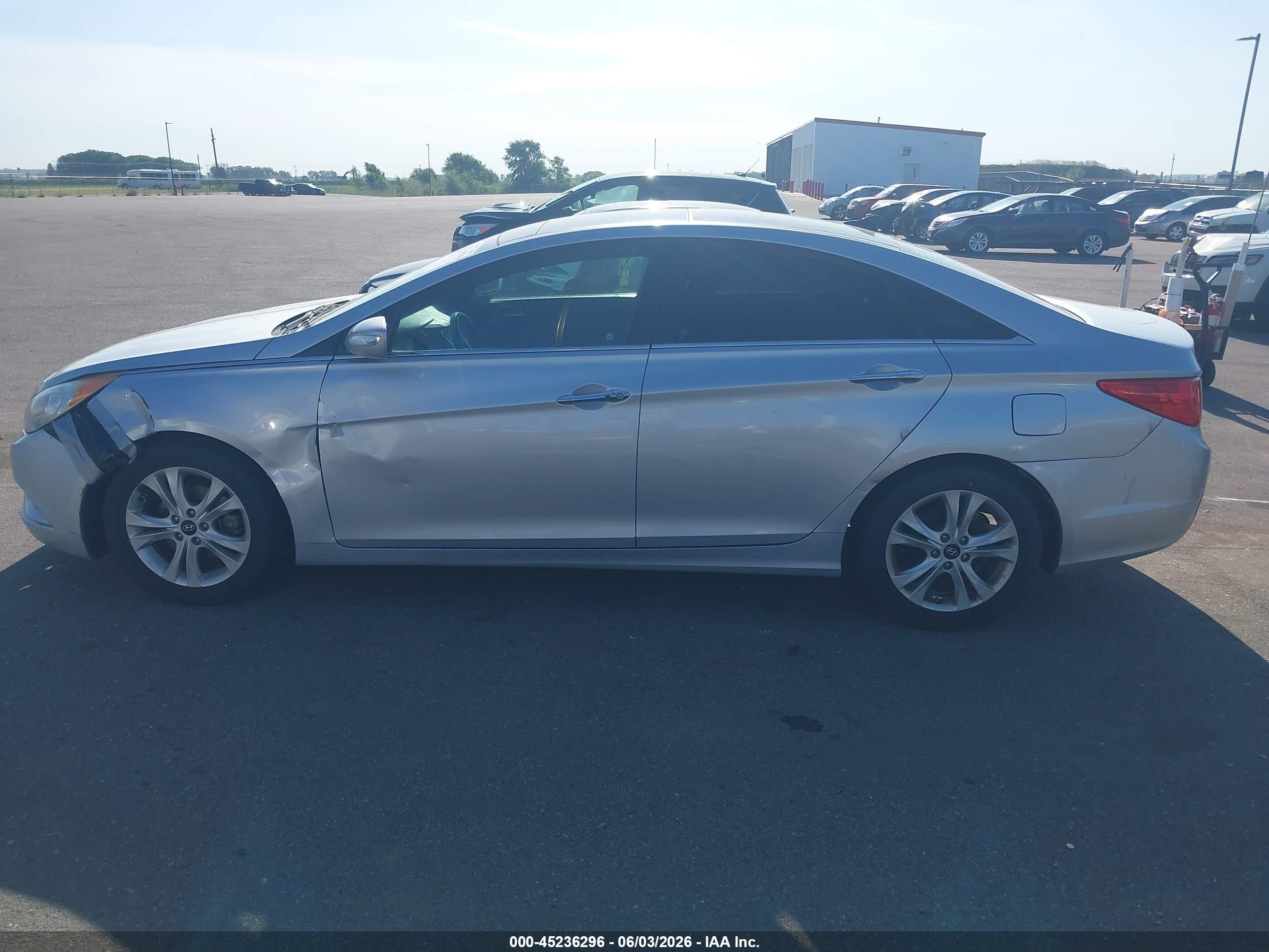 2012 Hyundai Sonata Limited Silver vin: 5NPEC4AC6CH341231