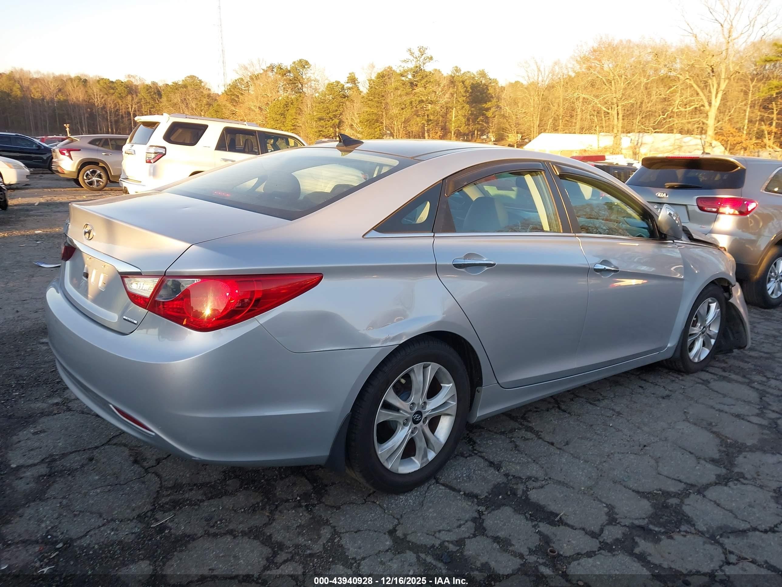 2012 Hyundai Sonata Limited Silver vin: 5NPEC4AC6CH392177