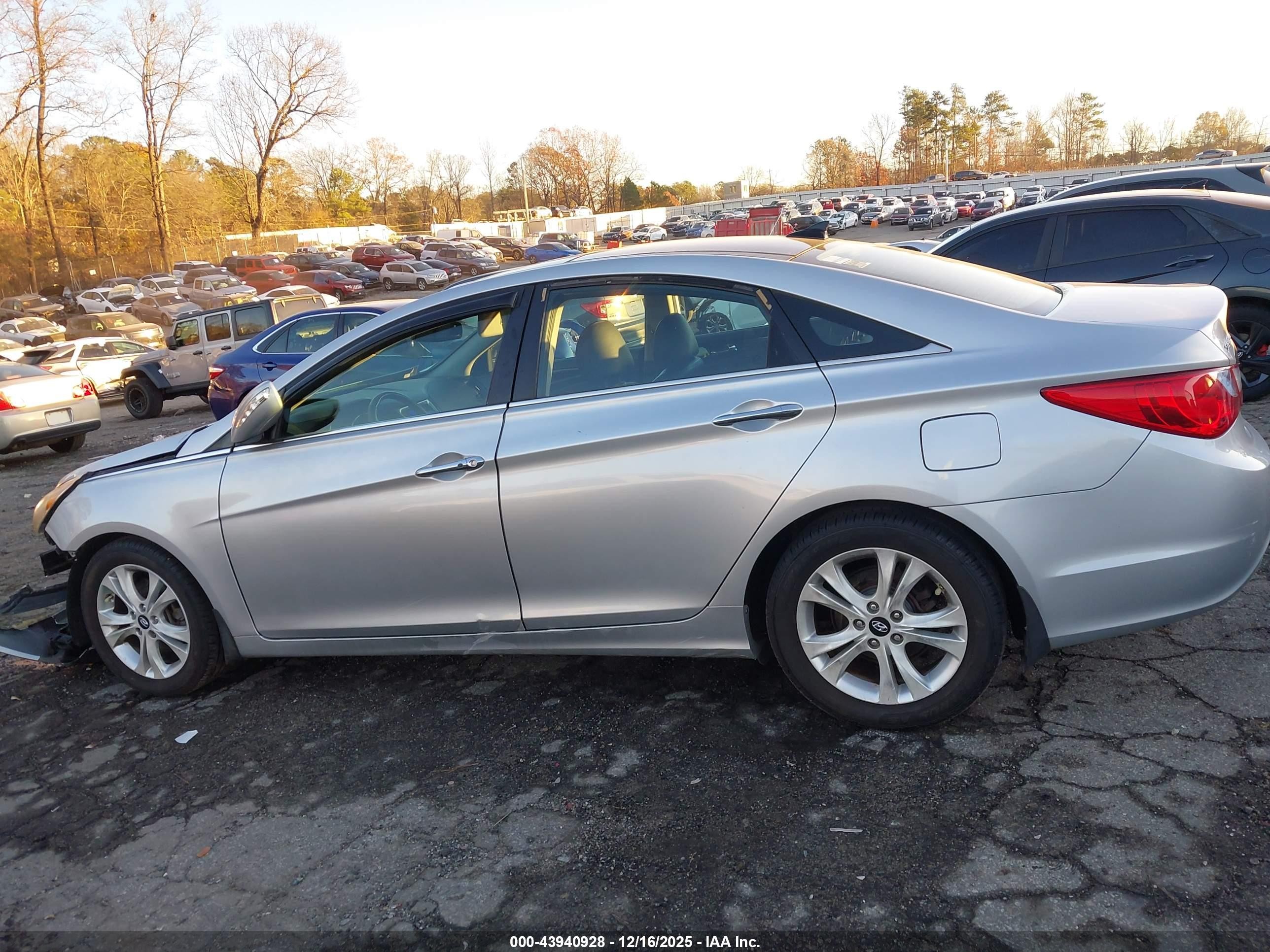 2012 Hyundai Sonata Limited Silver vin: 5NPEC4AC6CH392177