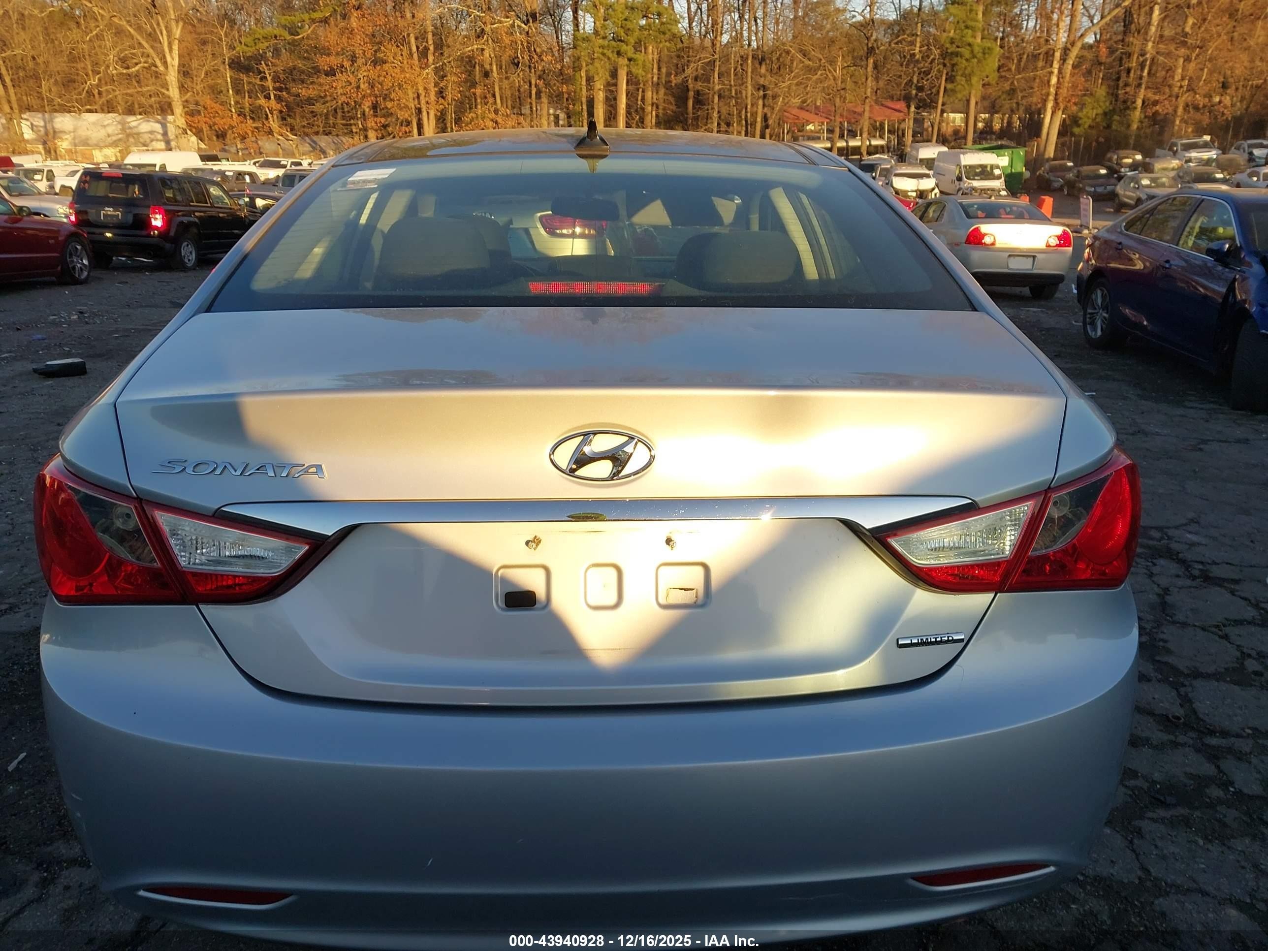 2012 Hyundai Sonata Limited Silver vin: 5NPEC4AC6CH392177