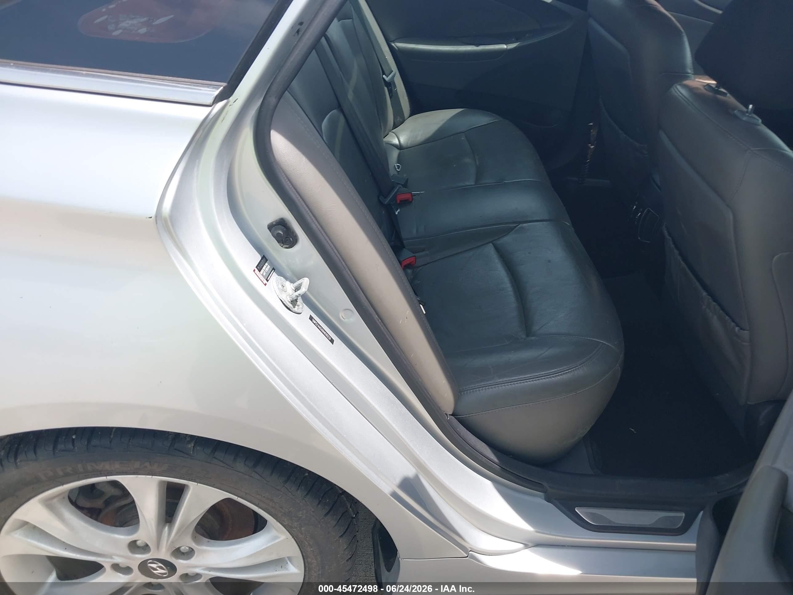 2013 Hyundai Sonata Limited Silver vin: 5NPEC4AC6DH690231