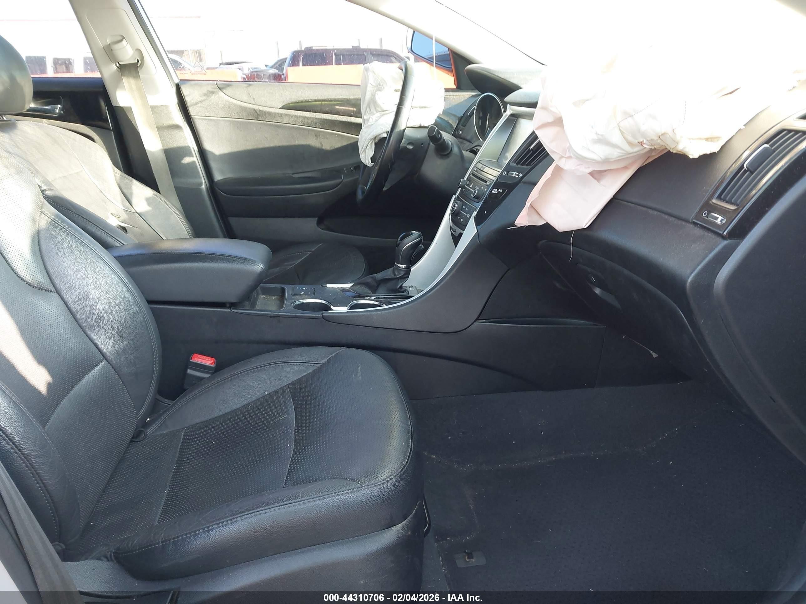 2014 Hyundai Sonata Limited Silver vin: 5NPEC4AC6EH837004