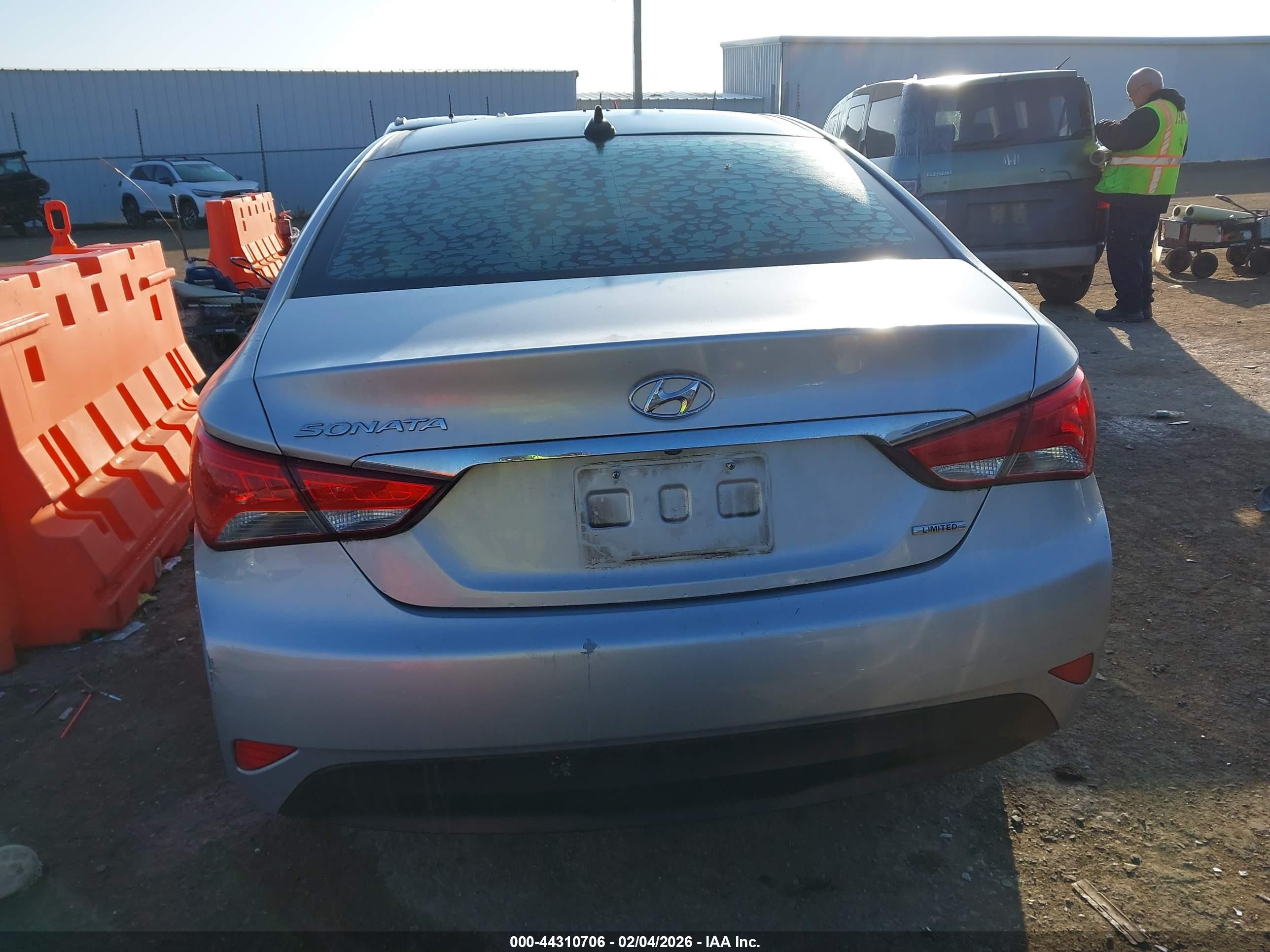 2014 Hyundai Sonata Limited Silver vin: 5NPEC4AC6EH837004