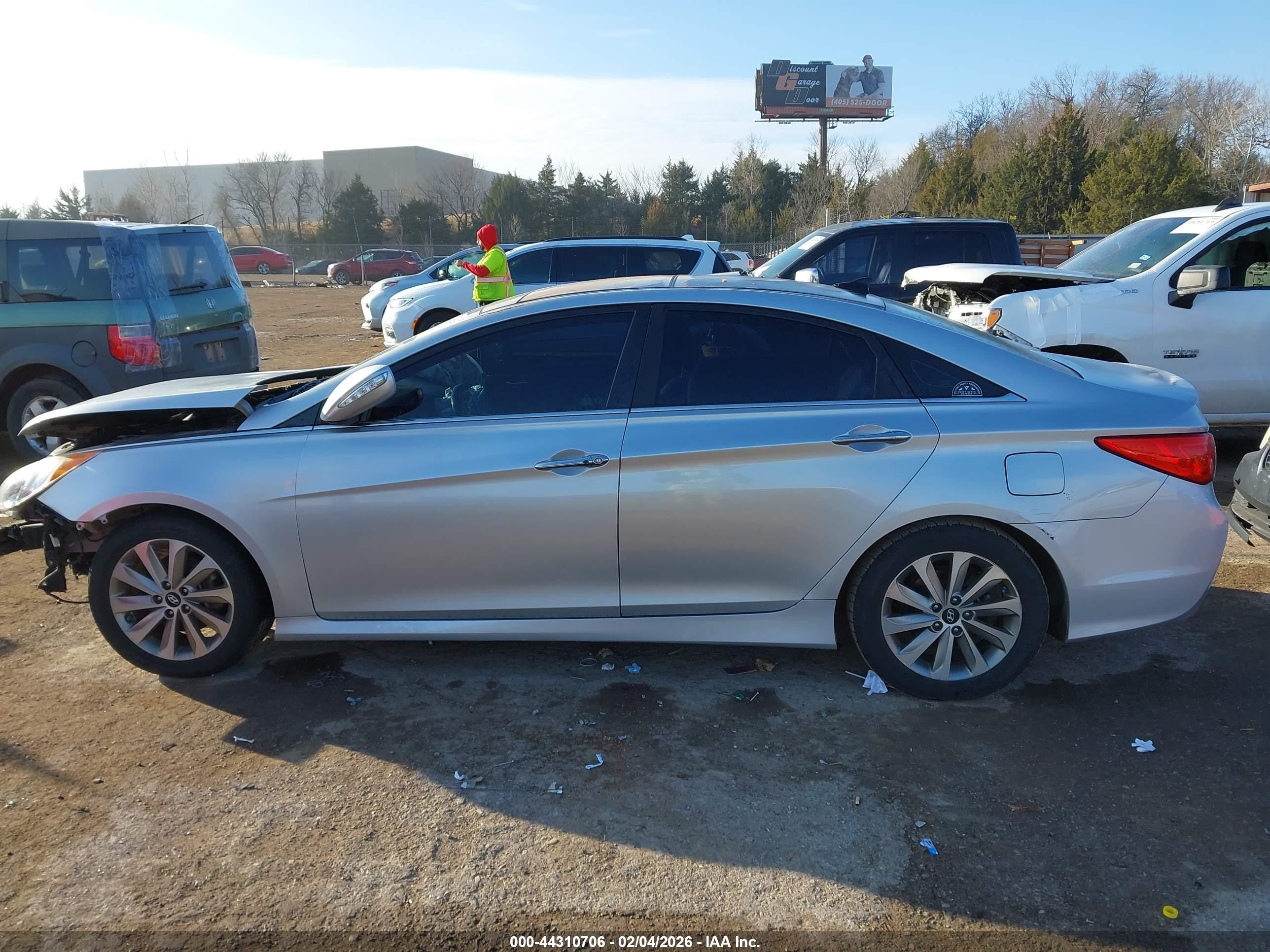 2014 Hyundai Sonata Limited Silver vin: 5NPEC4AC6EH837004