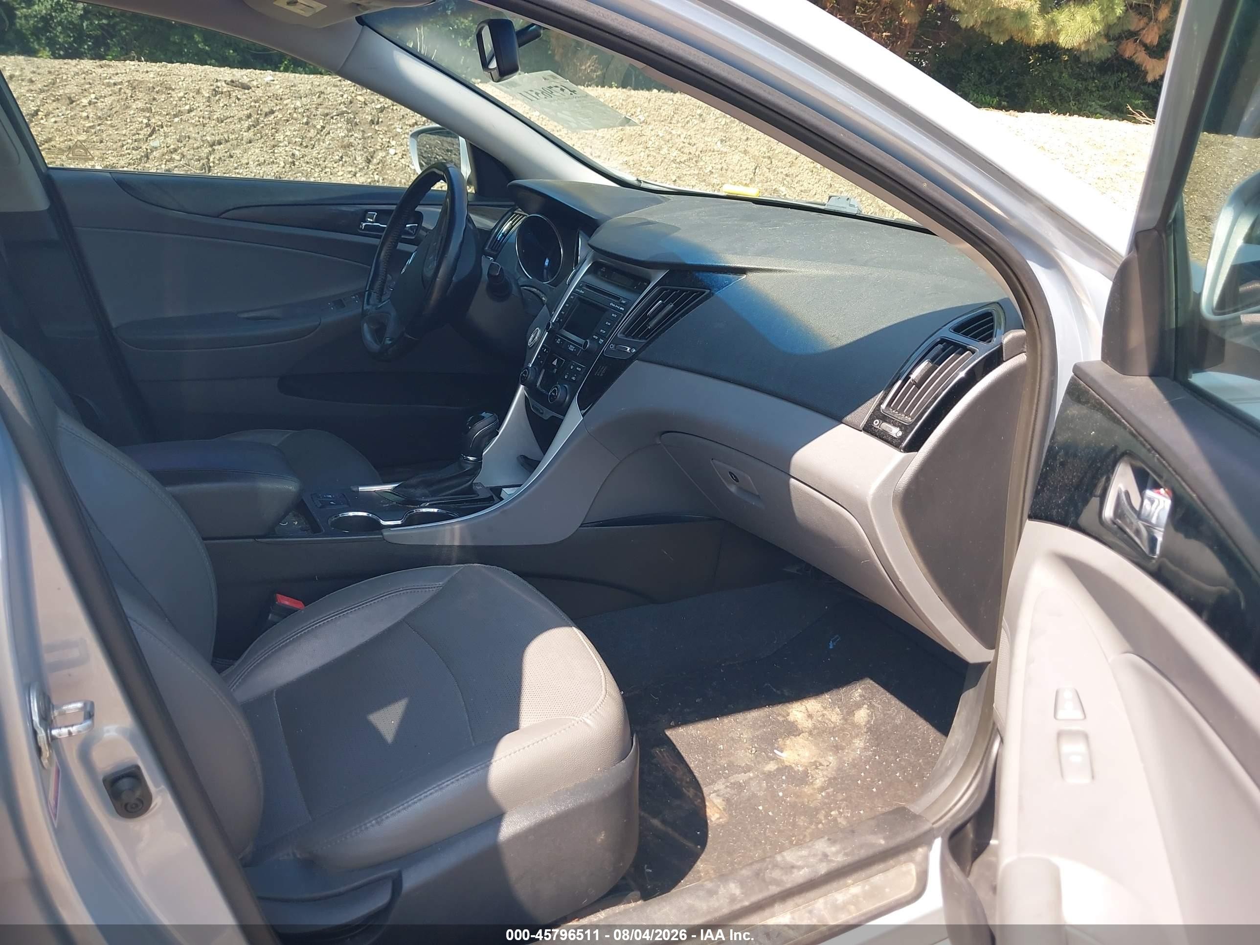 2014 Hyundai Sonata Limited Серебряный vin: 5NPEC4AC6EH885621