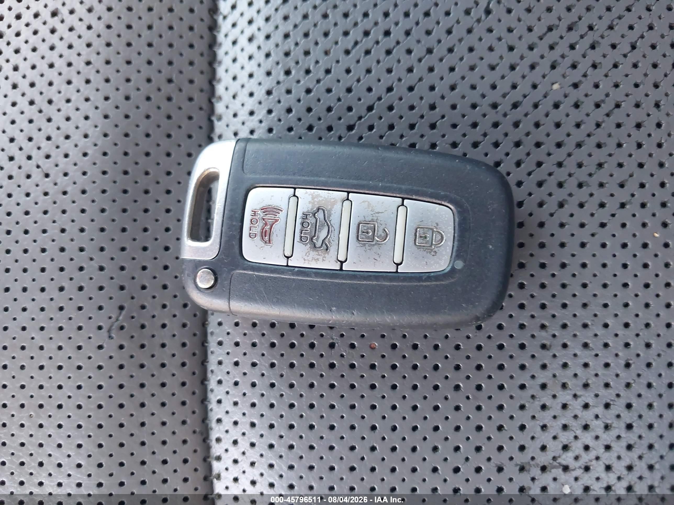 2014 Hyundai Sonata Limited Серебряный vin: 5NPEC4AC6EH885621