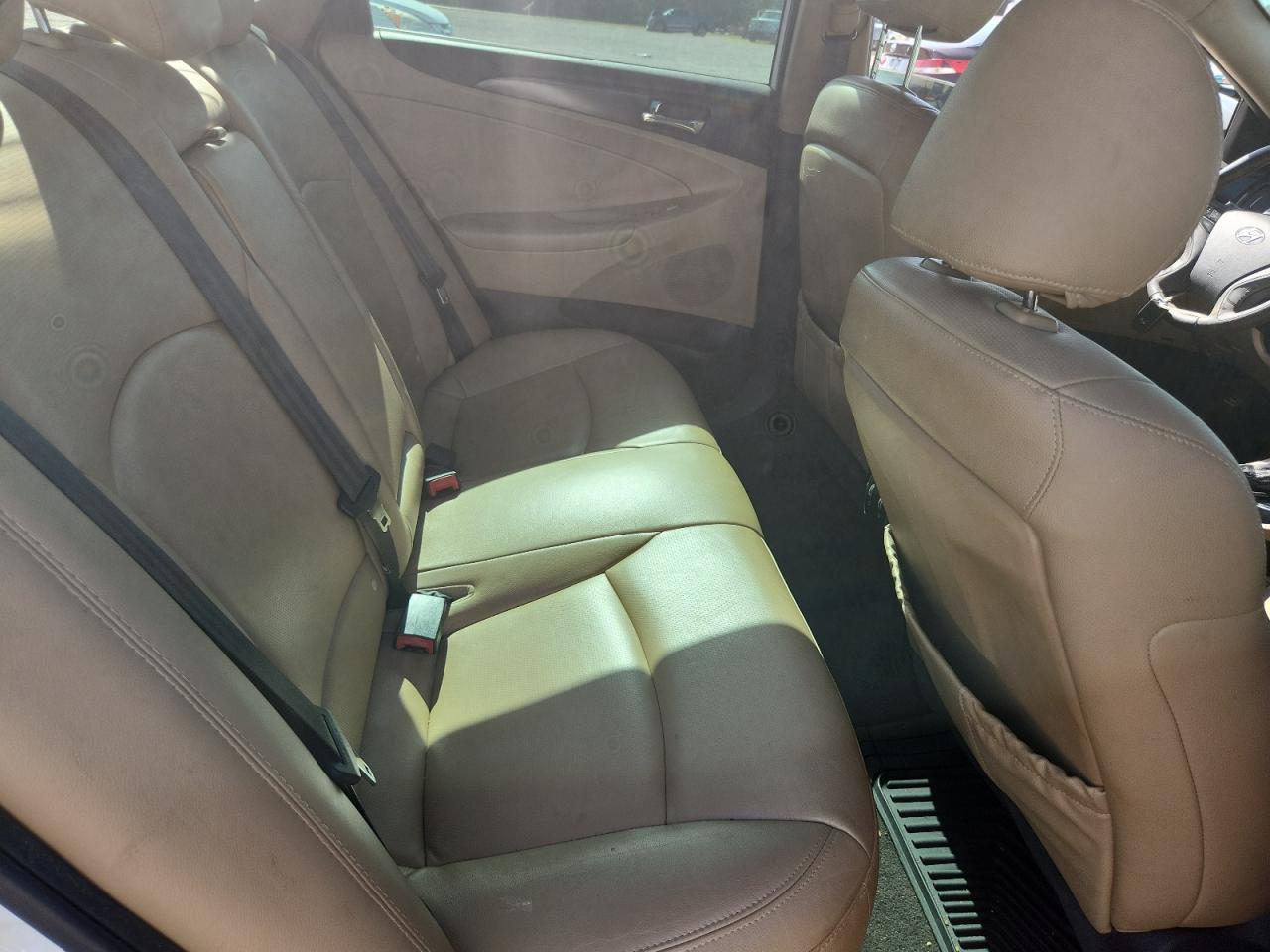 2011 Hyundai Sonata Limited White vin: 5NPEC4AC7BH210999