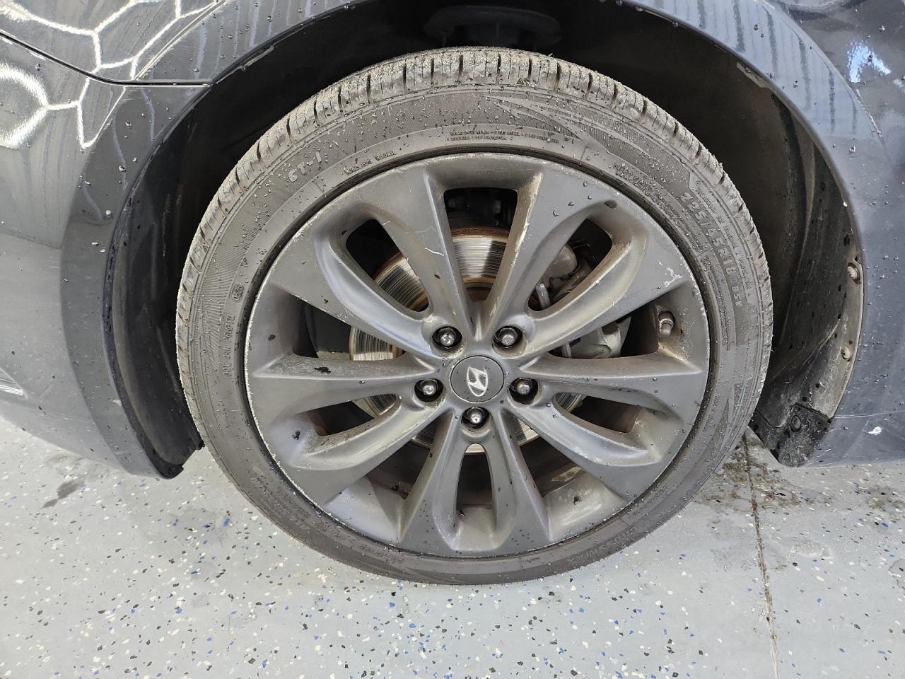 2011 Hyundai Sonata Se Black vin: 5NPEC4AC7BH269826 Damage: Left Front Wheel, Curb Rash, > 12 Inches