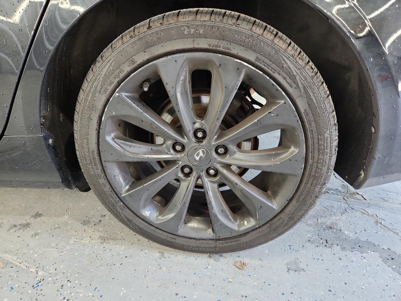 2011 Hyundai Sonata Se Black vin: 5NPEC4AC7BH269826 Damage: Left Rear Wheel, Curb Rash, > 12 Inches