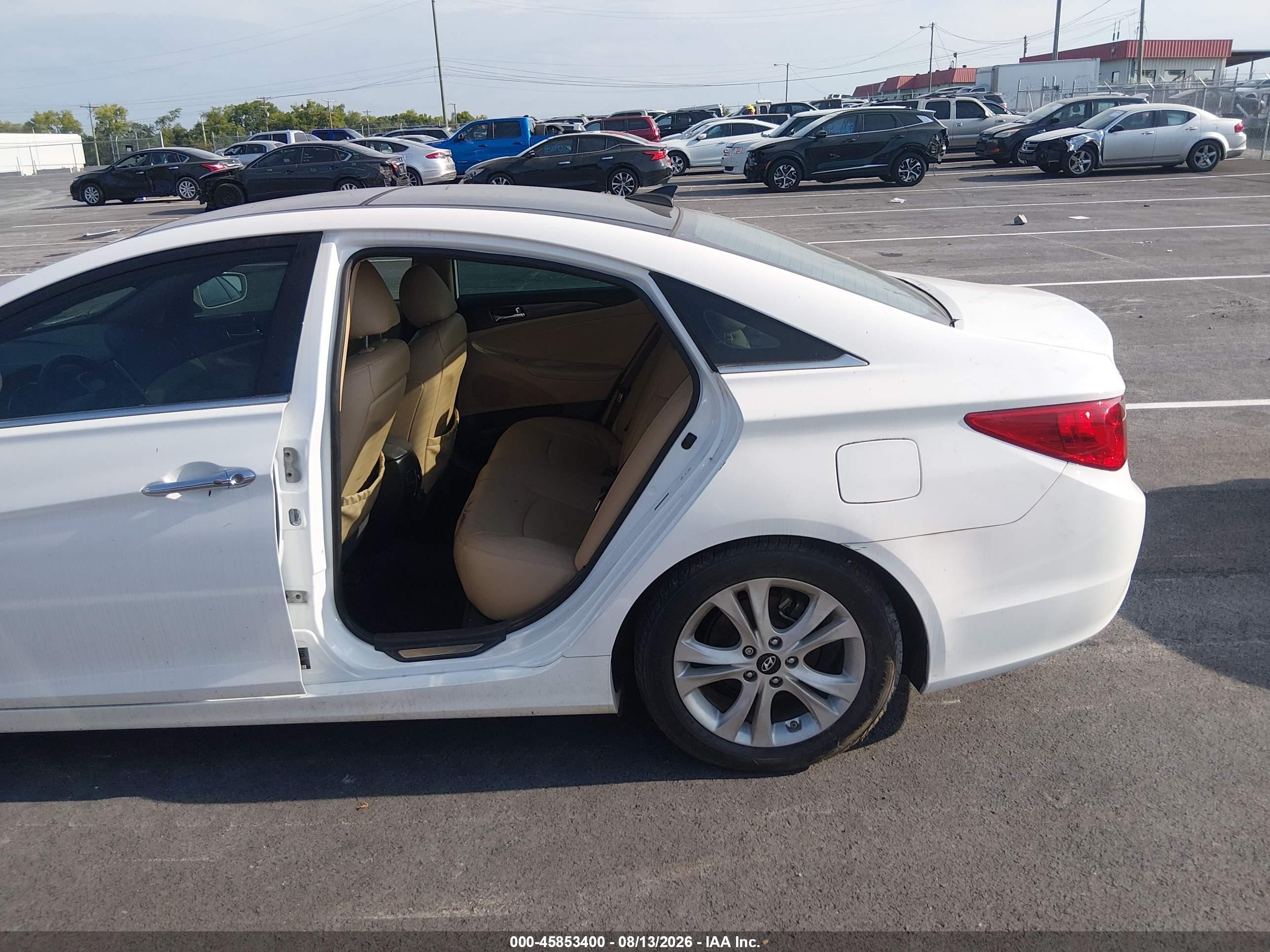 2013 Hyundai Sonata Limited White vin: 5NPEC4AC7DH568977