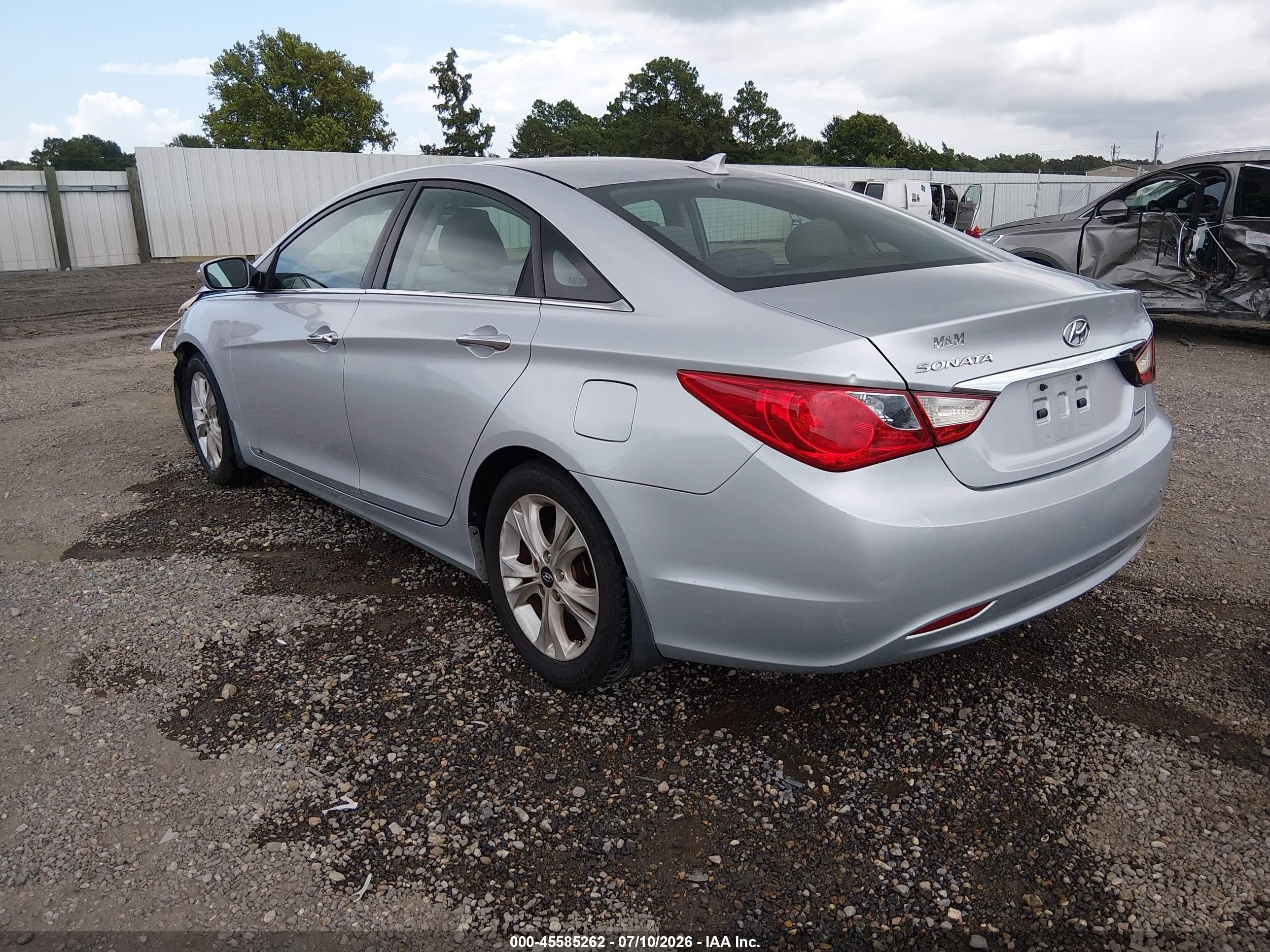 2013 Hyundai Sonata Limited Silver vin: 5NPEC4AC7DH590302