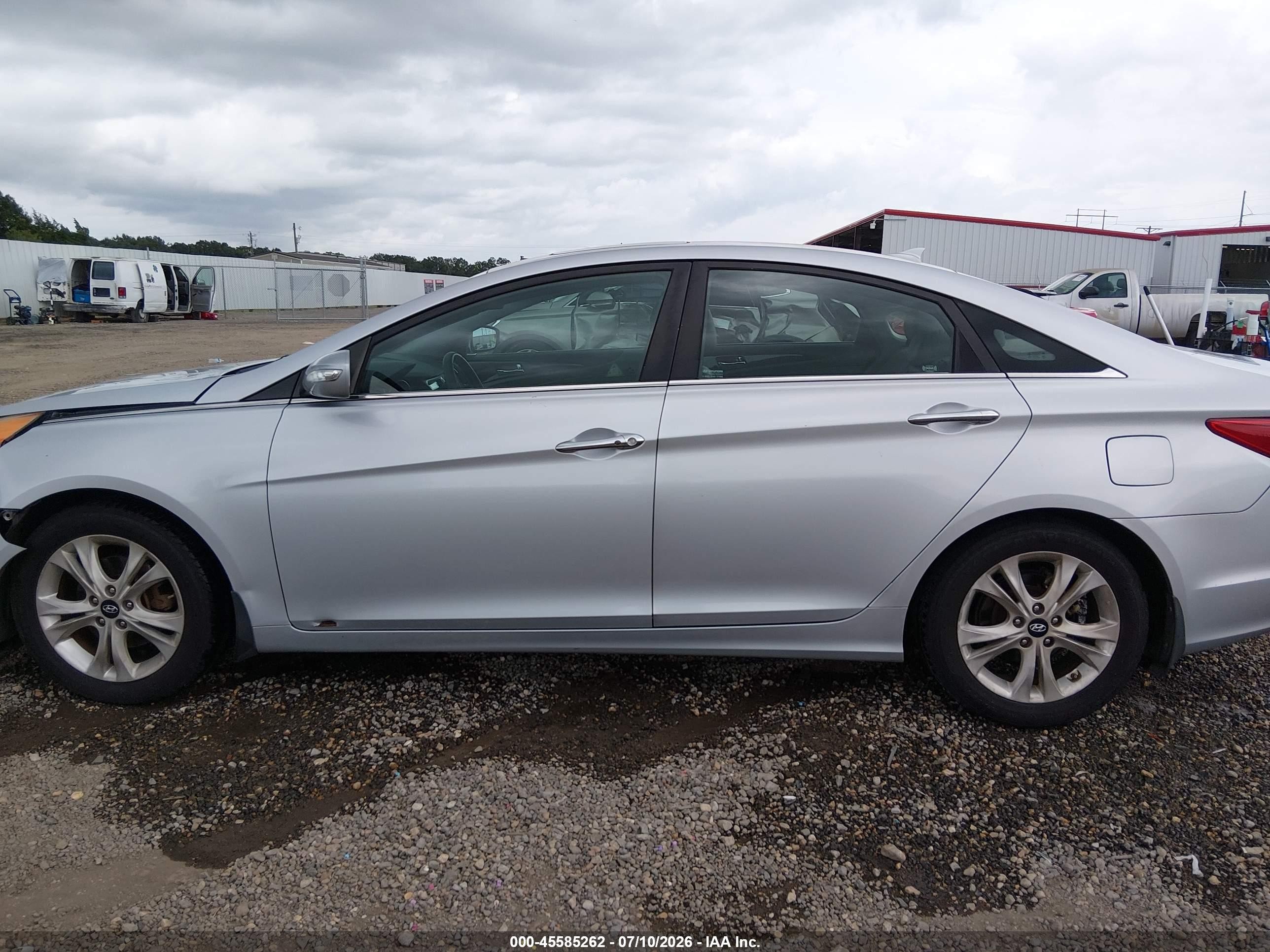 2013 Hyundai Sonata Limited Silver vin: 5NPEC4AC7DH590302