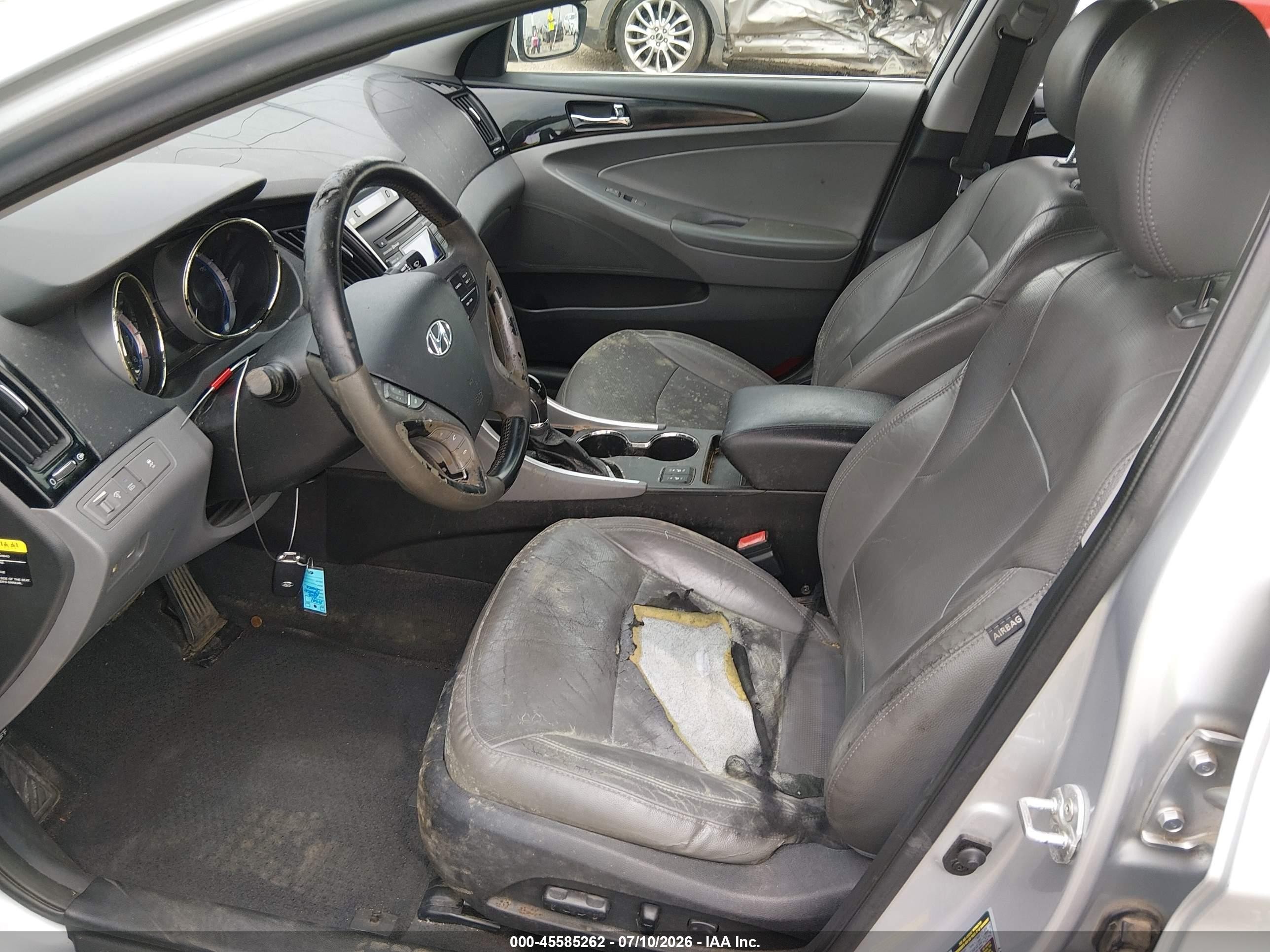 2013 Hyundai Sonata Limited Silver vin: 5NPEC4AC7DH590302