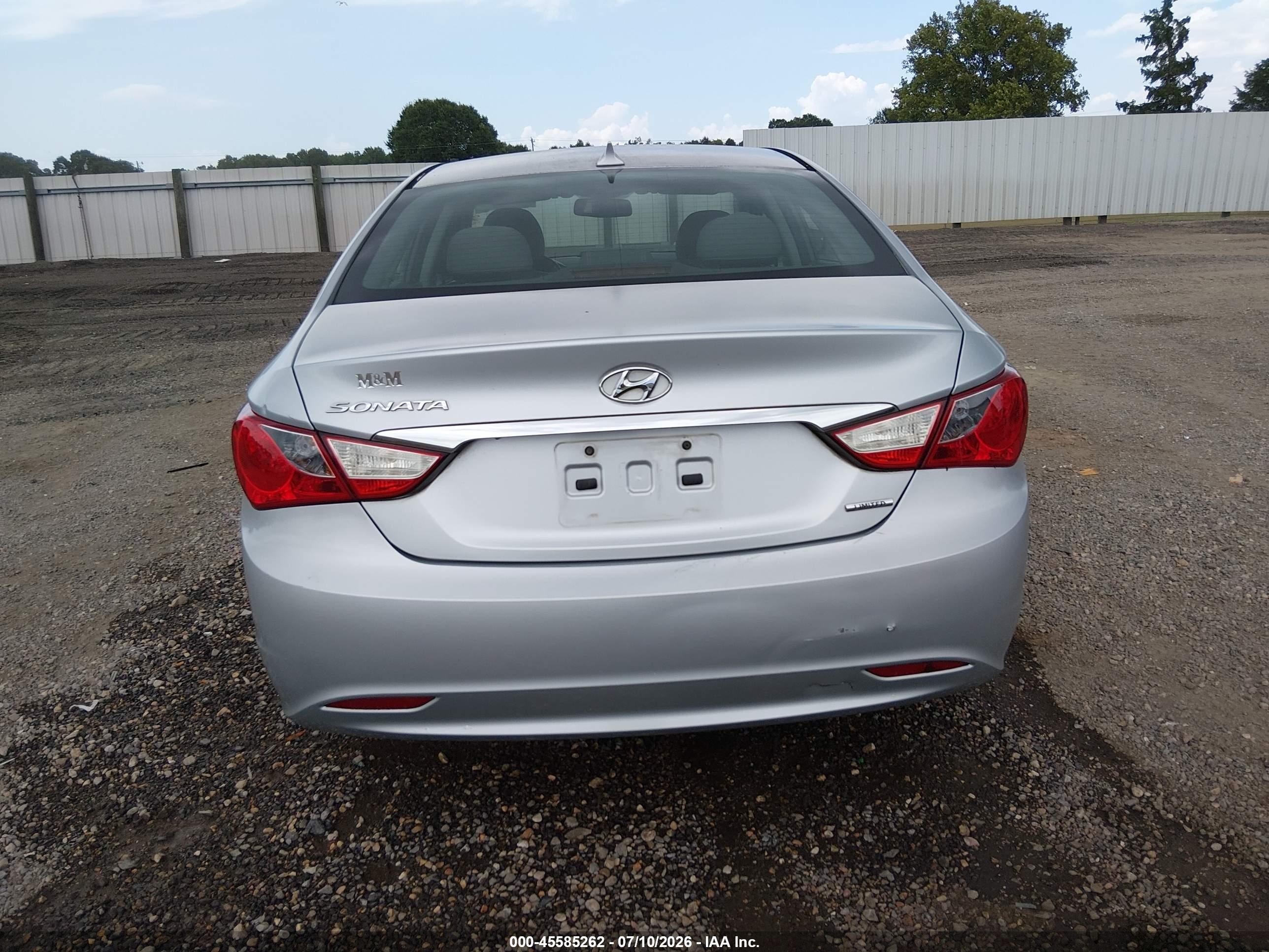 2013 Hyundai Sonata Limited Silver vin: 5NPEC4AC7DH590302