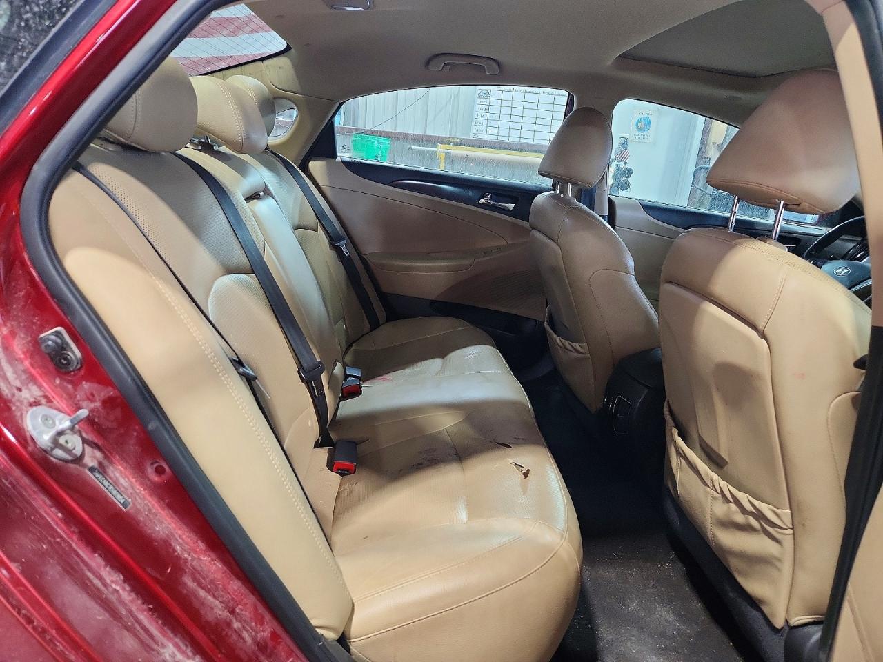 2014 Hyundai Sonata Burgundy vin: 5NPEC4AC7EH819854