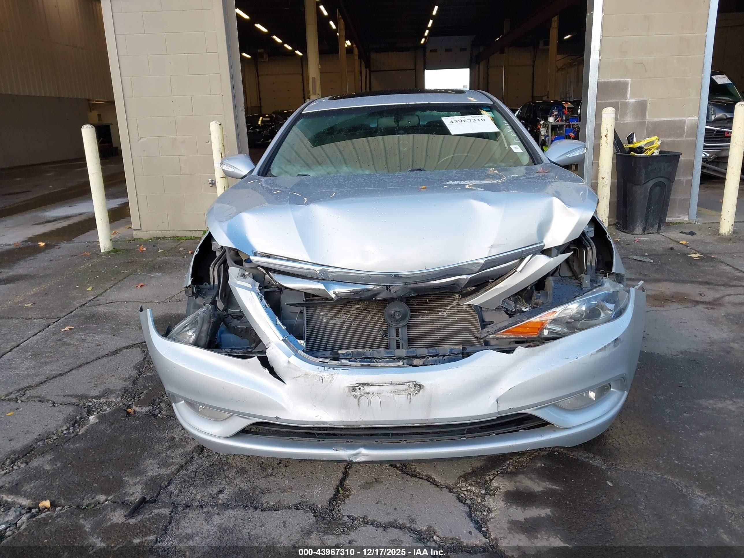 2011 Hyundai Sonata Limited Silver vin: 5NPEC4AC8BH004896