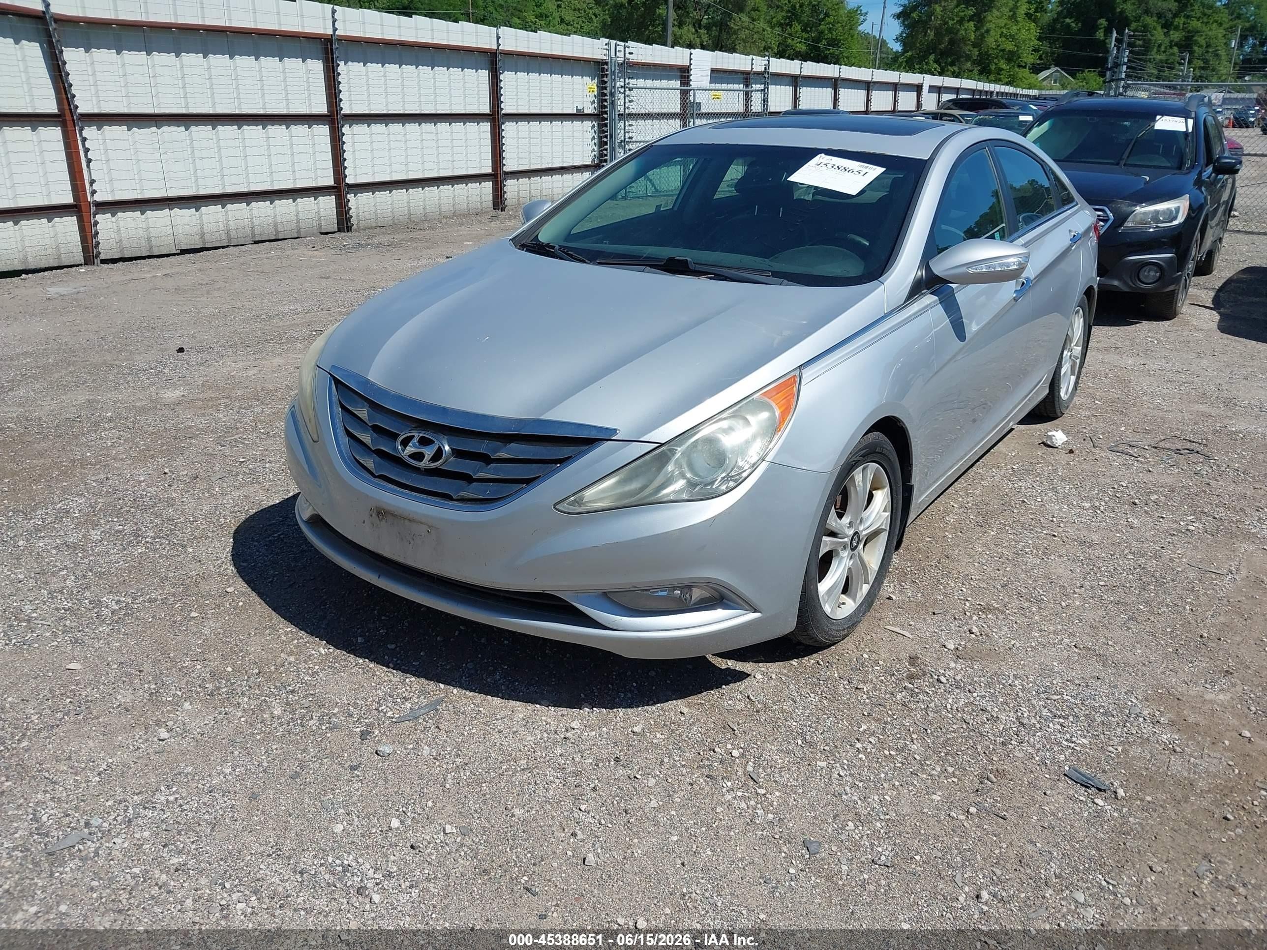 2011 Hyundai Sonata Limited Silver vin: 5NPEC4AC8BH060594