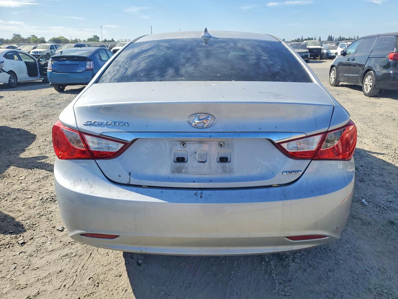 2011 Hyundai Sonata Limited Silver vin: 5NPEC4AC8BH137951