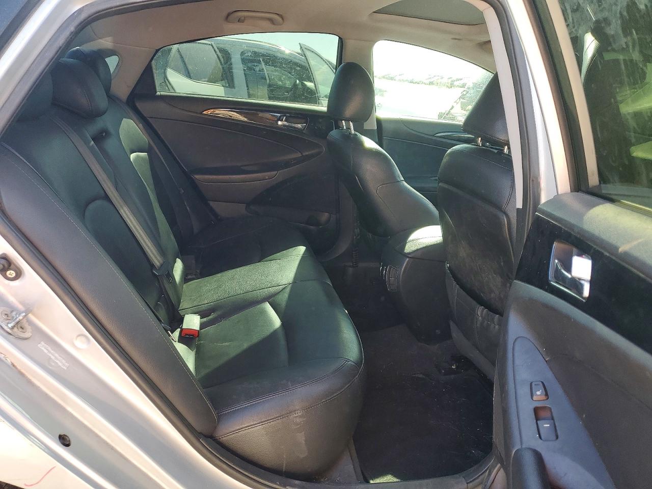 2011 Hyundai Sonata Limited Silver vin: 5NPEC4AC8BH137951