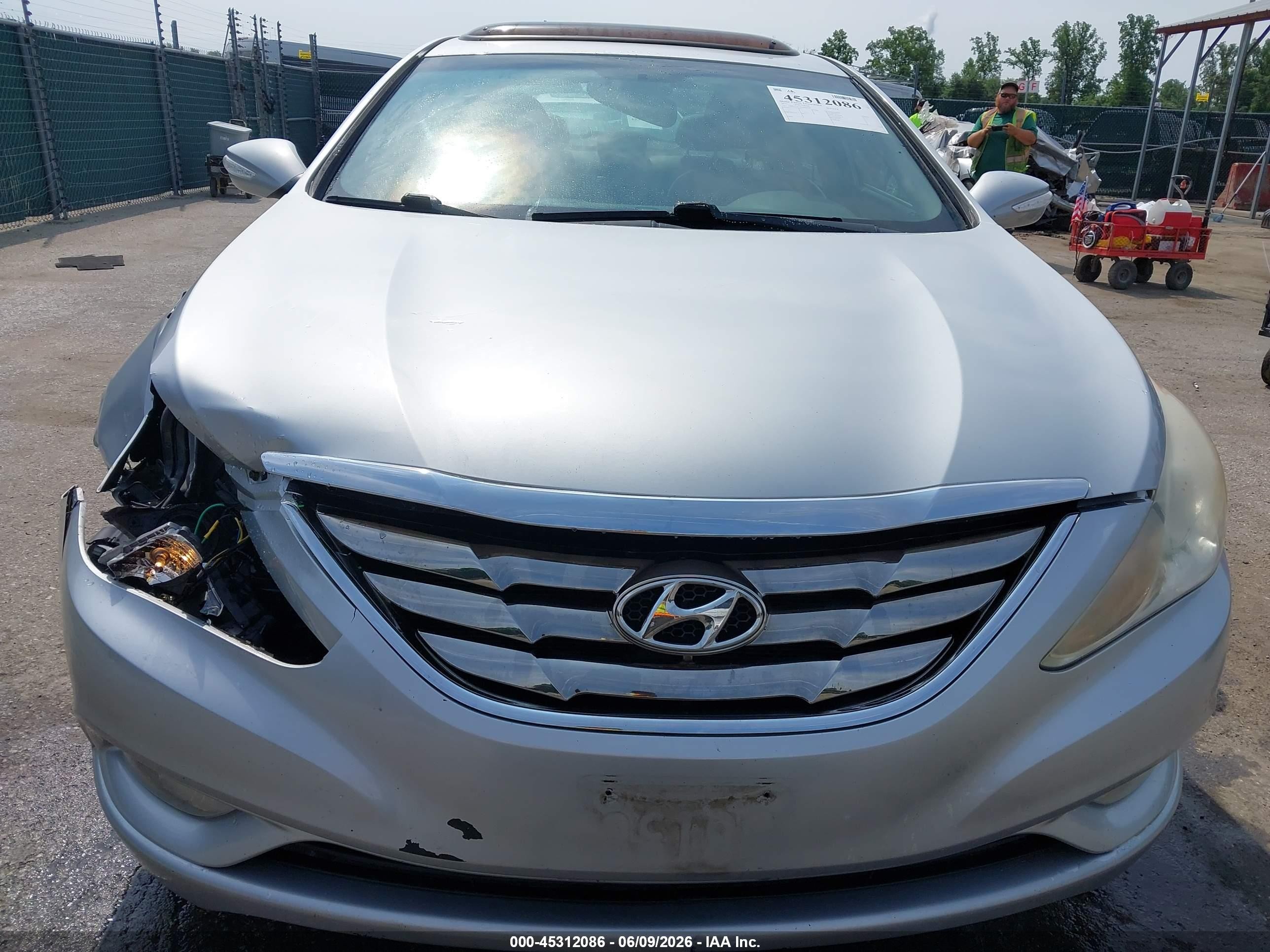 2011 Hyundai Sonata Limited Серебряный vin: 5NPEC4AC8BH303109