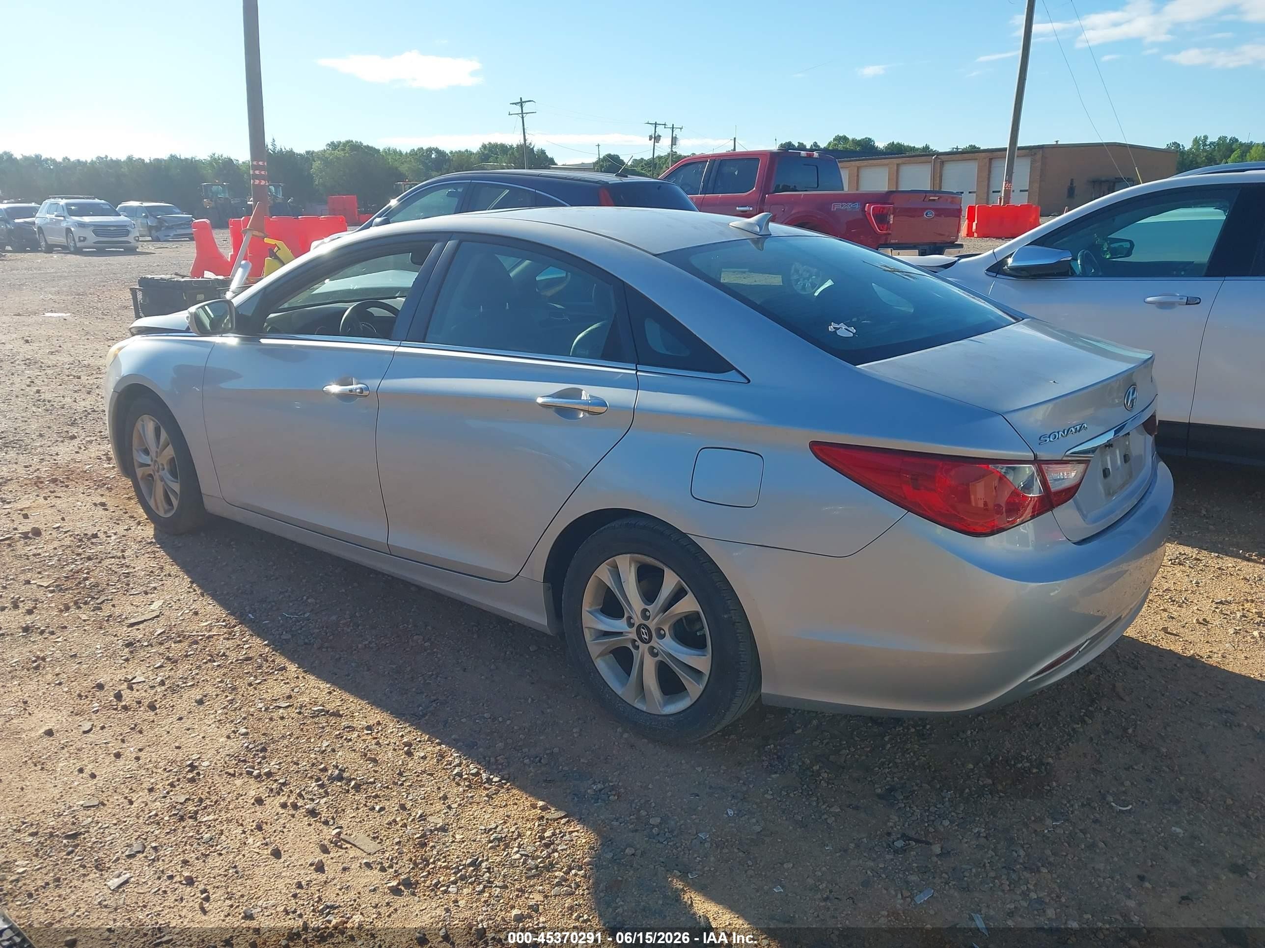 2011 Hyundai Sonata Limited Silver vin: 5NPEC4AC8BH304535