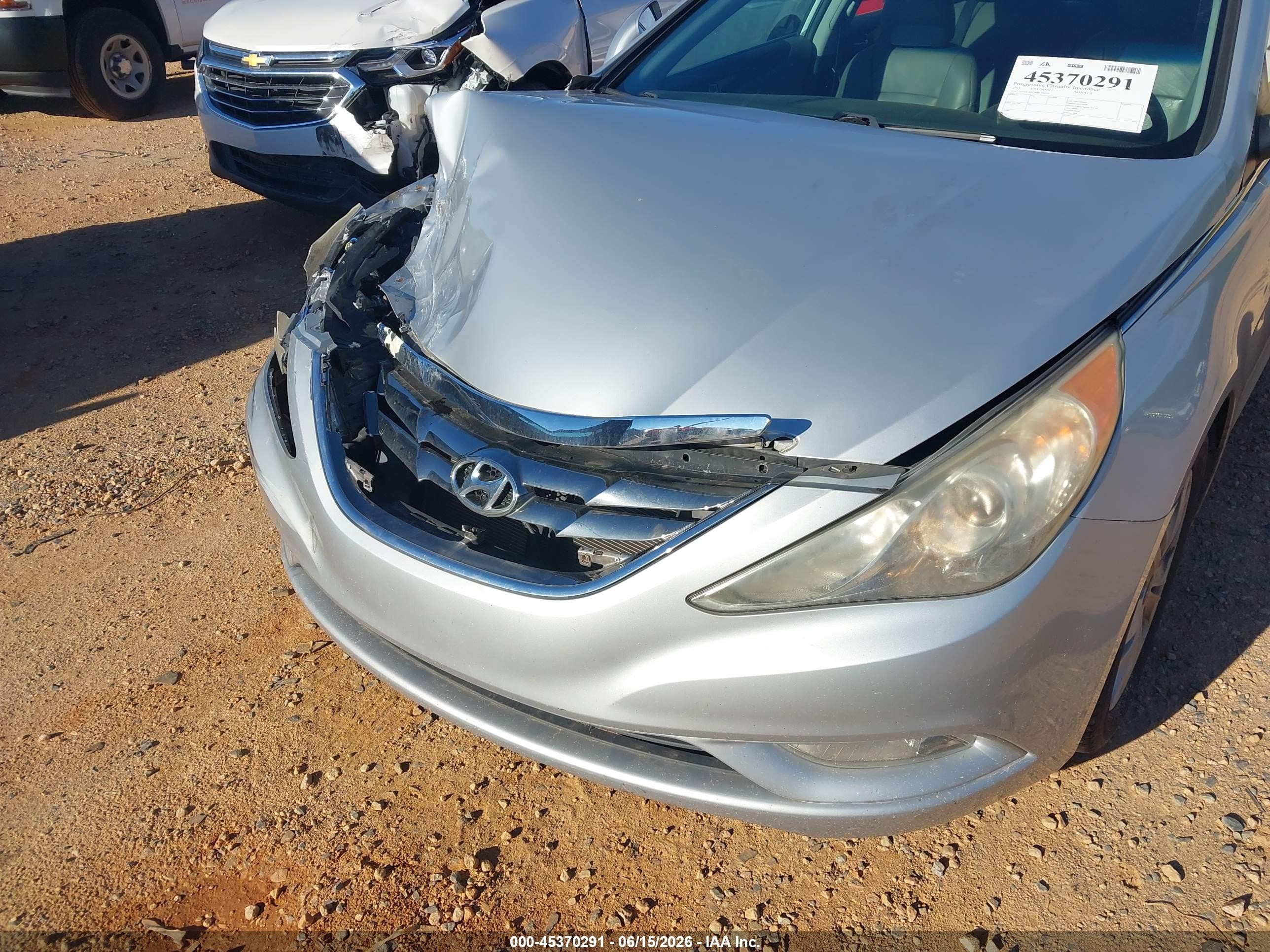 2011 Hyundai Sonata Limited Silver vin: 5NPEC4AC8BH304535