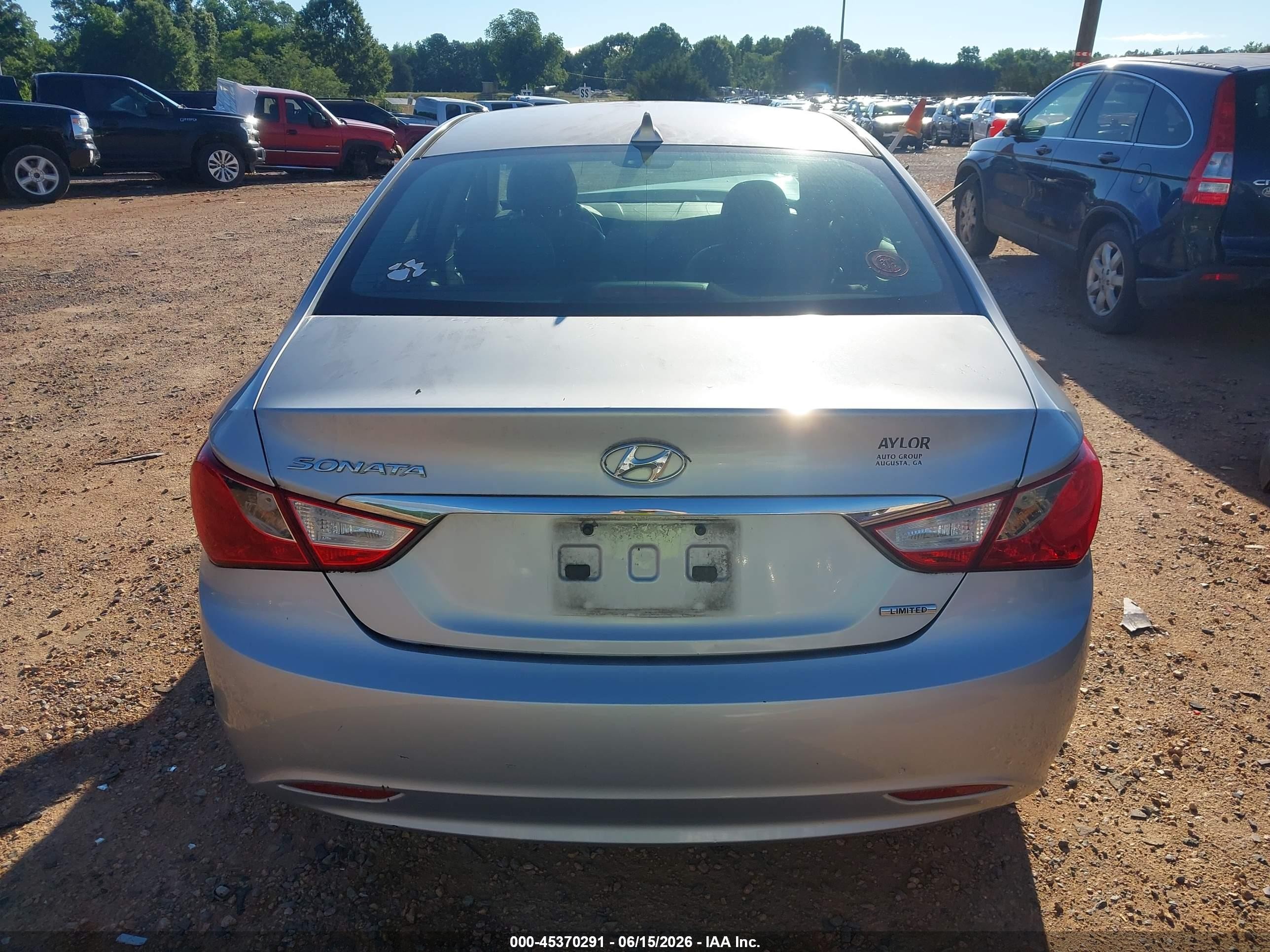 2011 Hyundai Sonata Limited Silver vin: 5NPEC4AC8BH304535