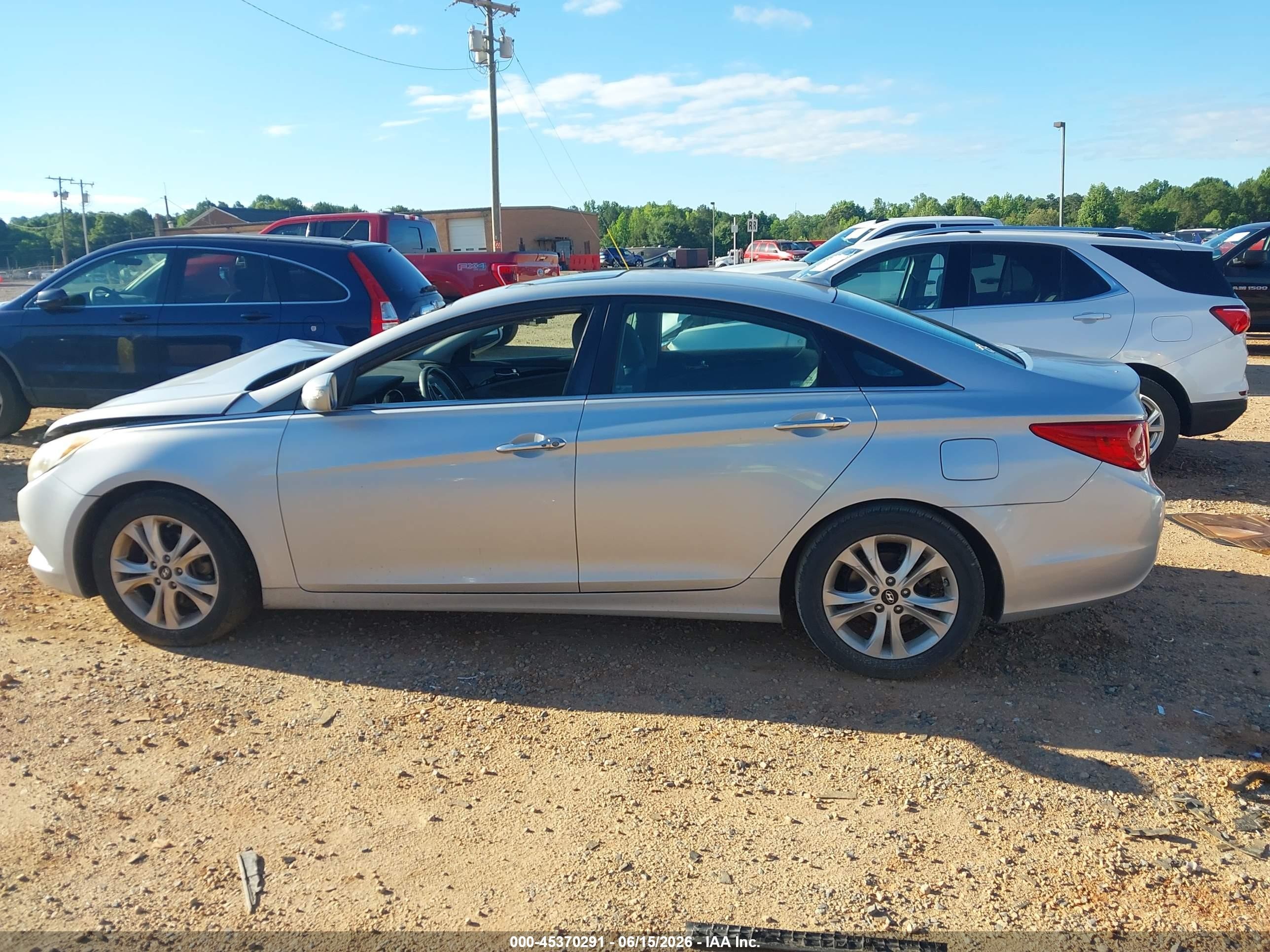 2011 Hyundai Sonata Limited Silver vin: 5NPEC4AC8BH304535