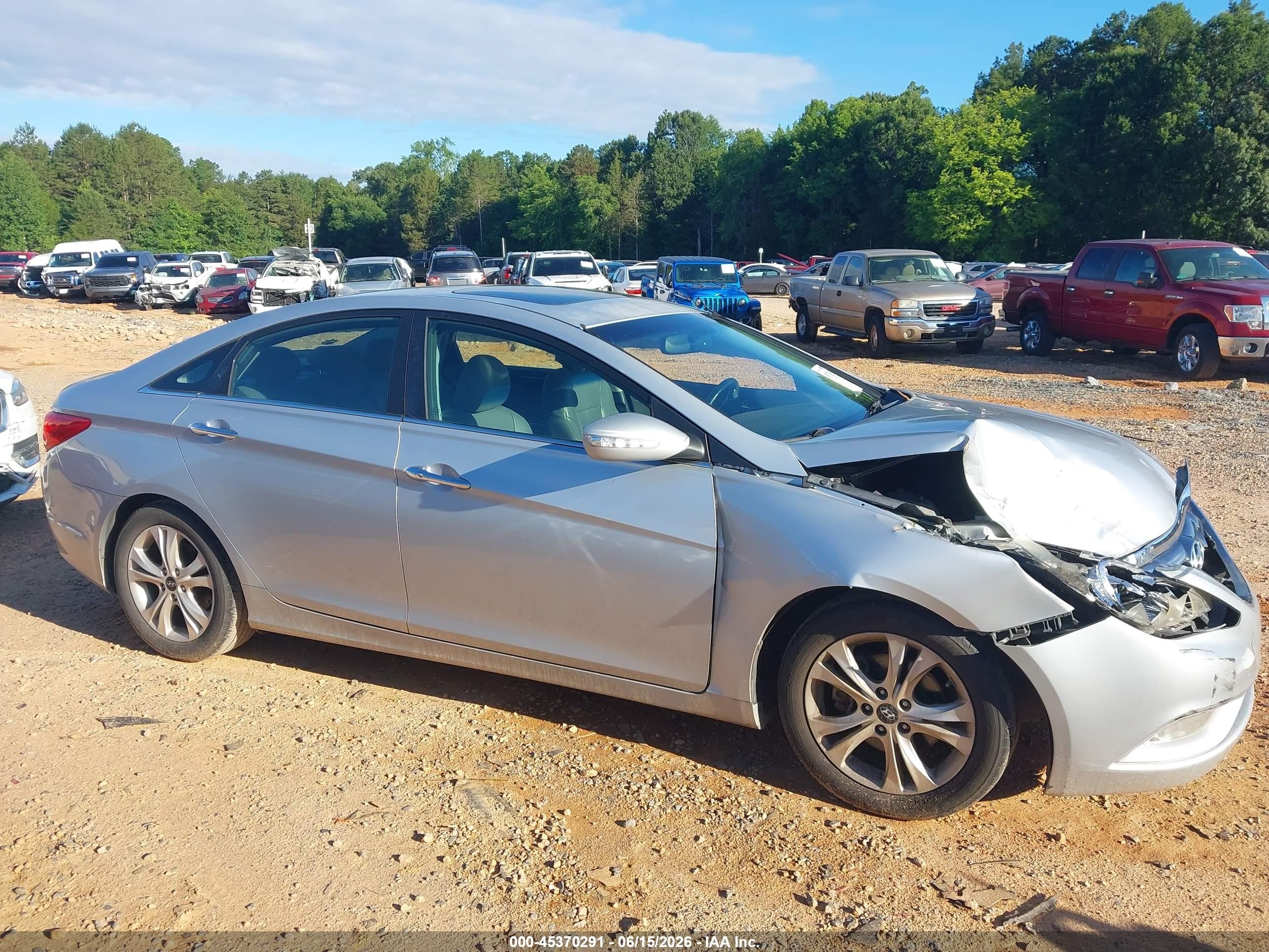 2011 Hyundai Sonata Limited Silver vin: 5NPEC4AC8BH304535