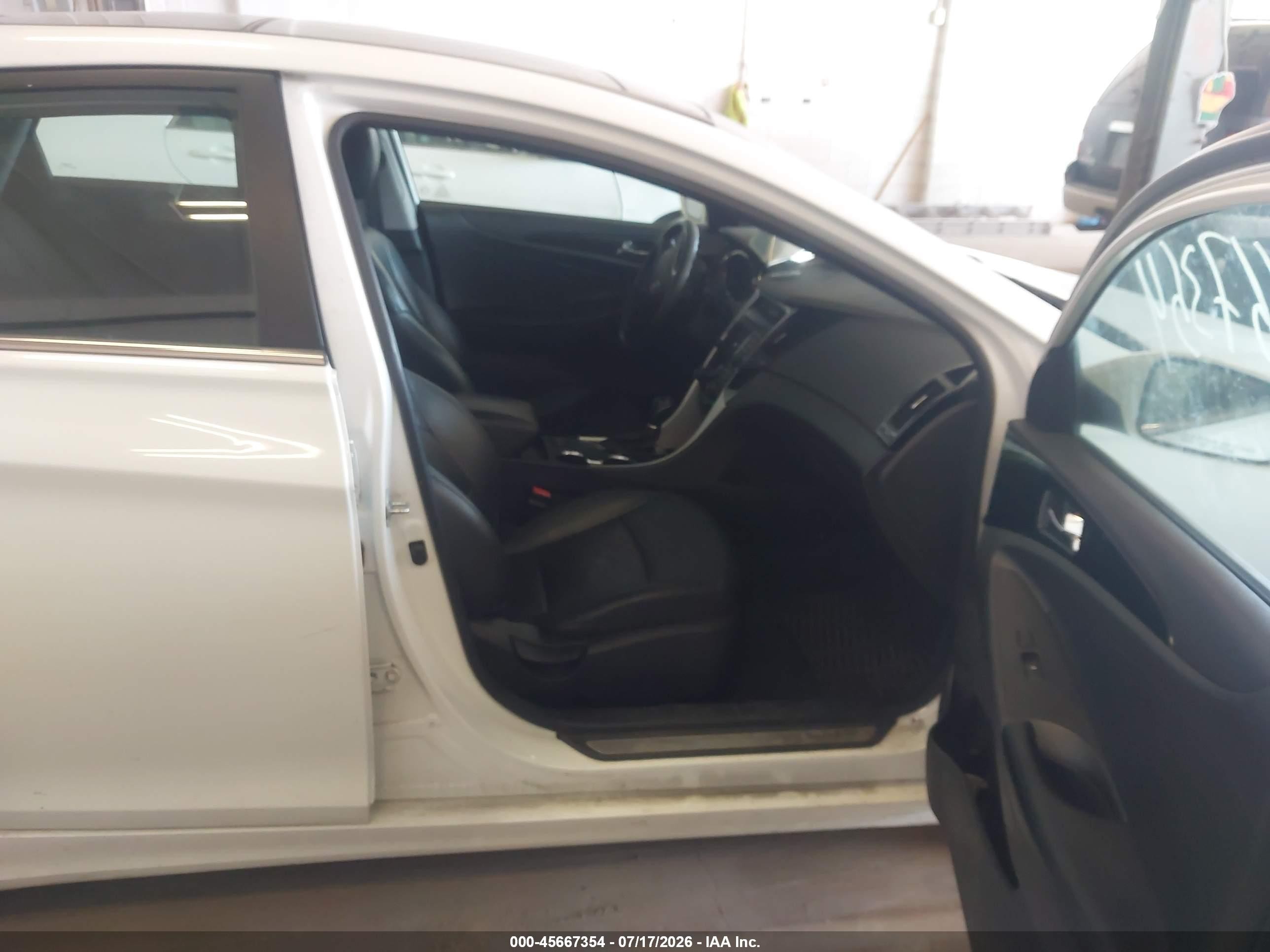 2012 Hyundai Sonata Limited White vin: 5NPEC4AC8CH449236