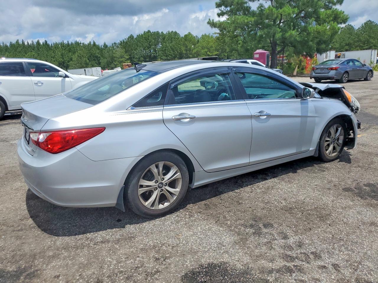 2013 Hyundai Sonata Limited Silver vin: 5NPEC4AC8DH550486