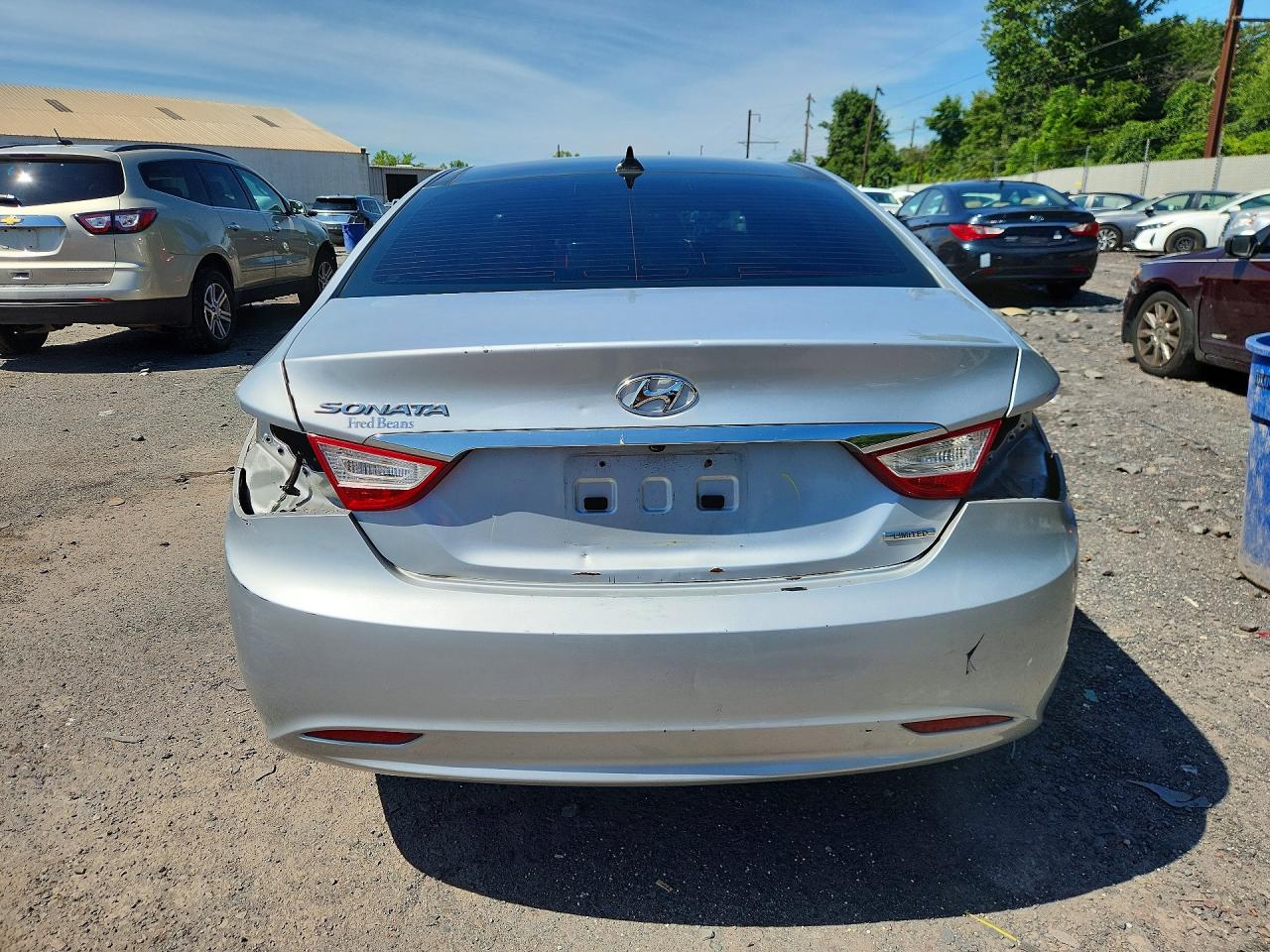 2013 Hyundai Sonata Limited Silver vin: 5NPEC4AC8DH616180