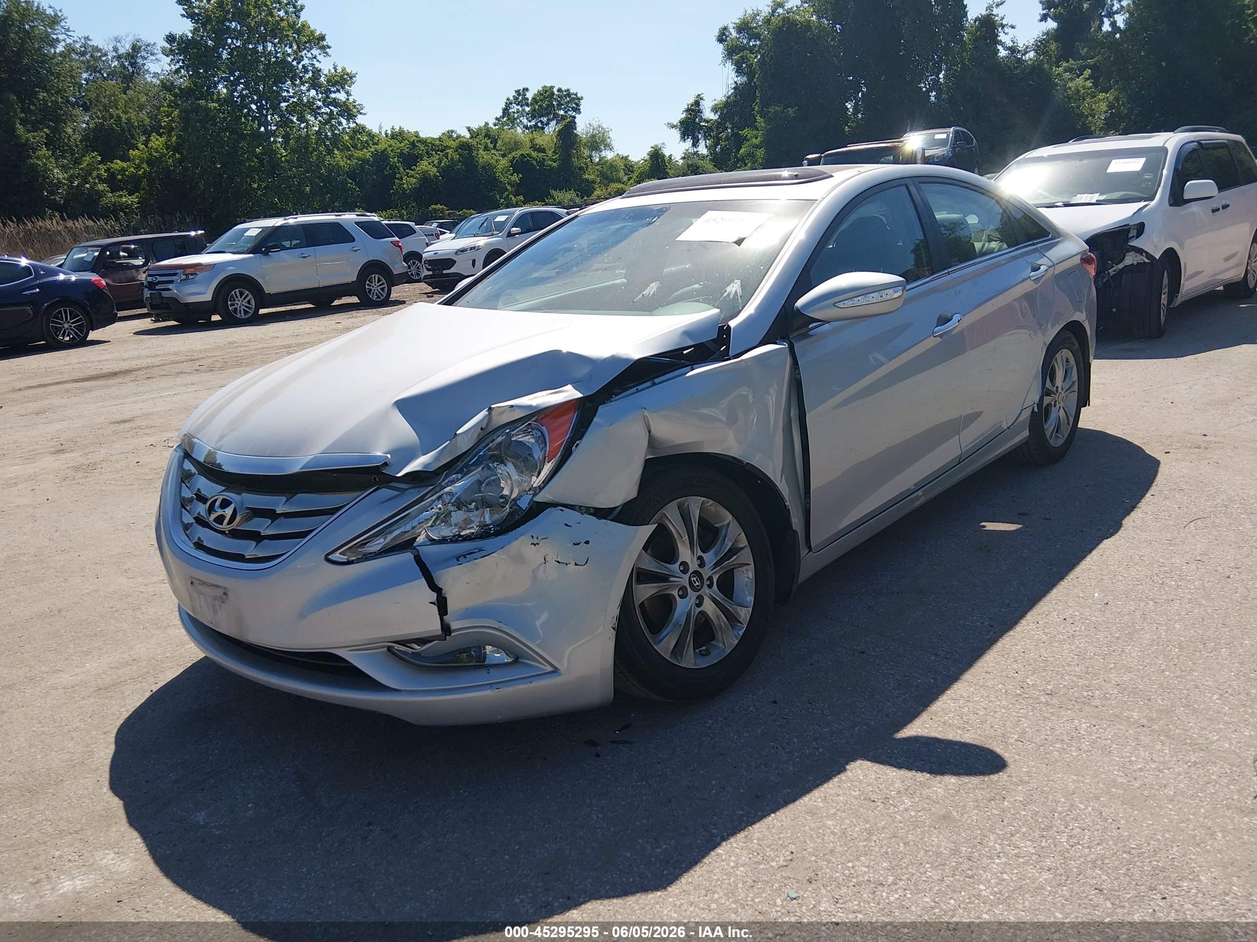 2013 Hyundai Sonata Limited Silver vin: 5NPEC4AC8DH631388