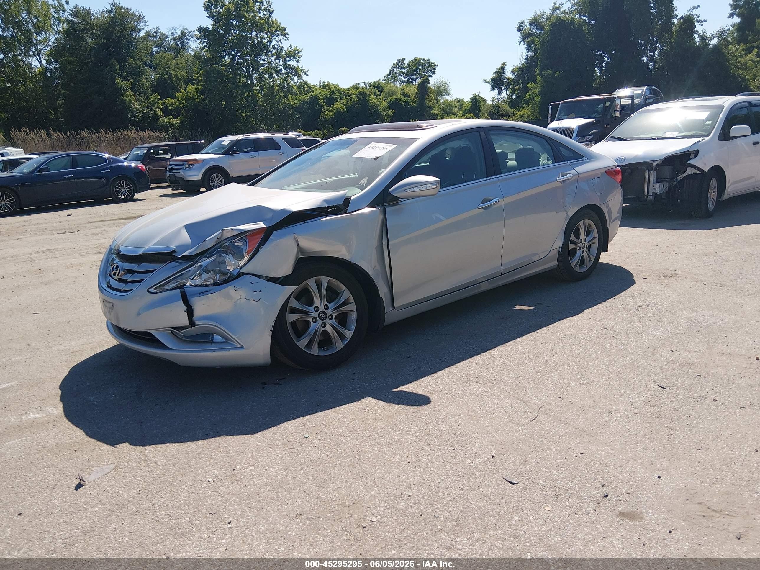 2013 Hyundai Sonata Limited Silver vin: 5NPEC4AC8DH631388