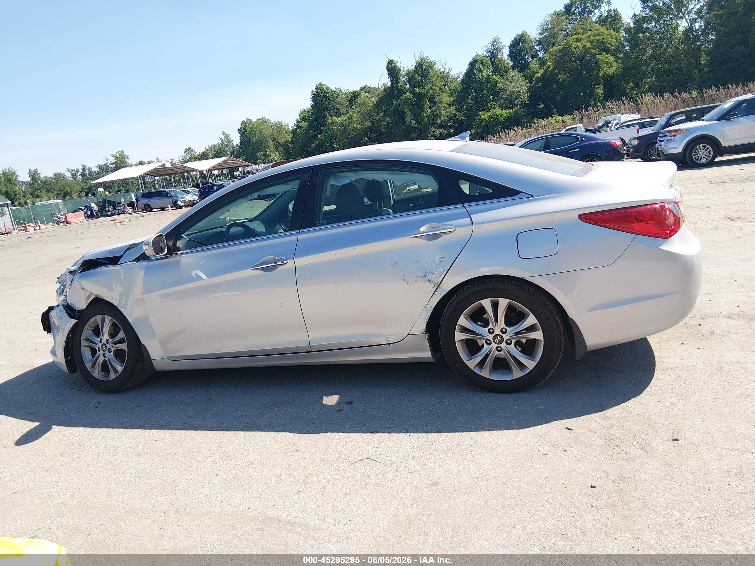 2013 Hyundai Sonata Limited Silver vin: 5NPEC4AC8DH631388