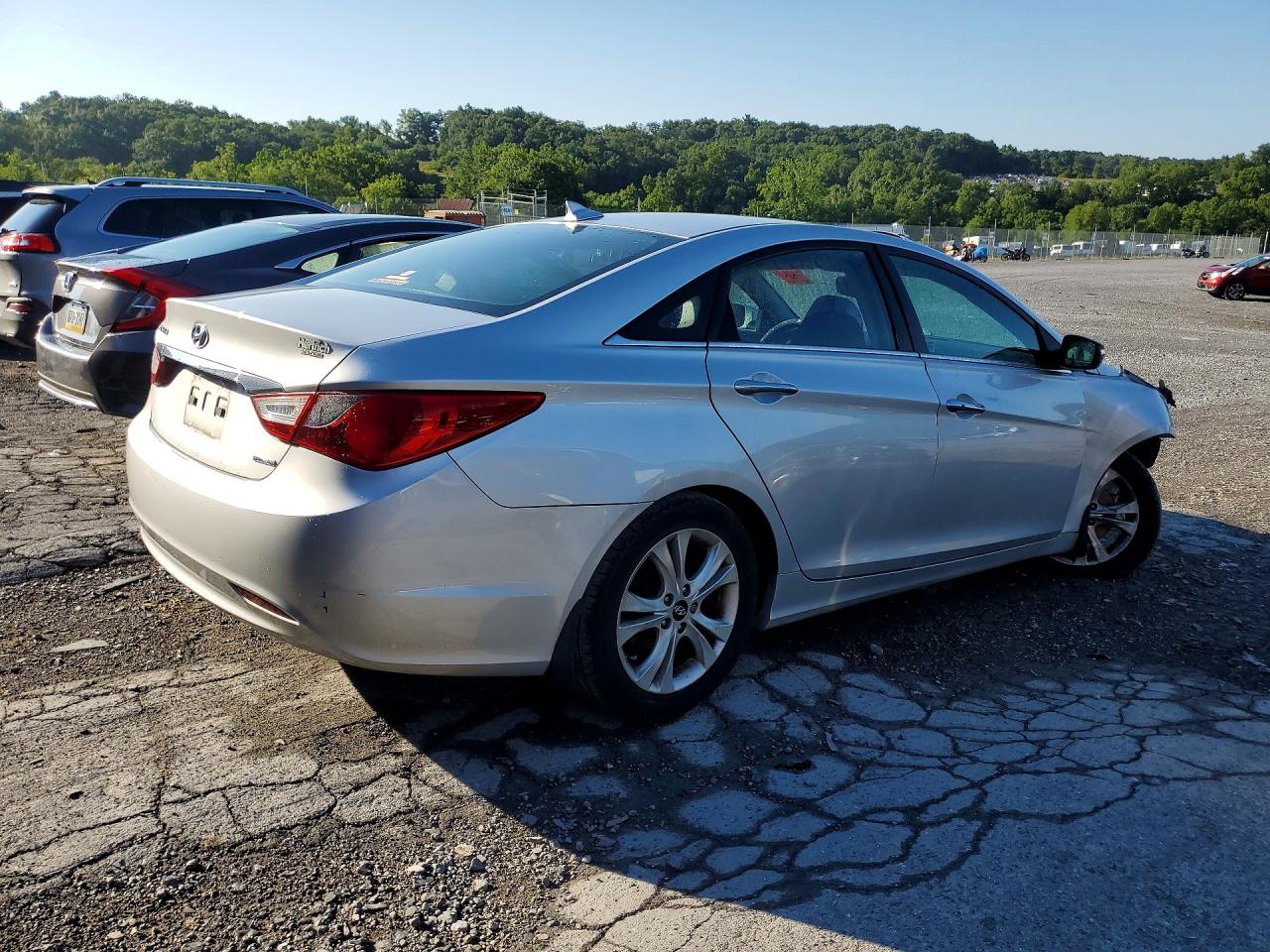 2013 Hyundai Sonata Limited Серебряный vin: 5NPEC4AC8DH683376