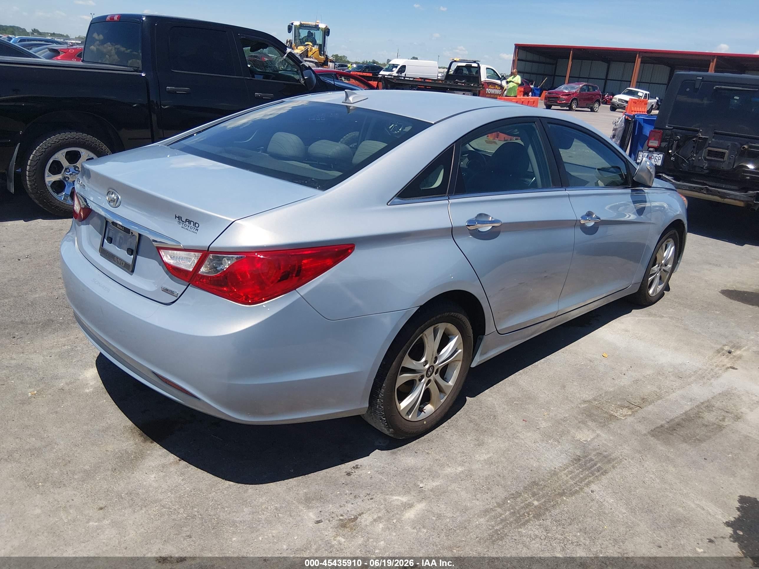2013 Hyundai Sonata Limited Silver vin: 5NPEC4AC8DH806190