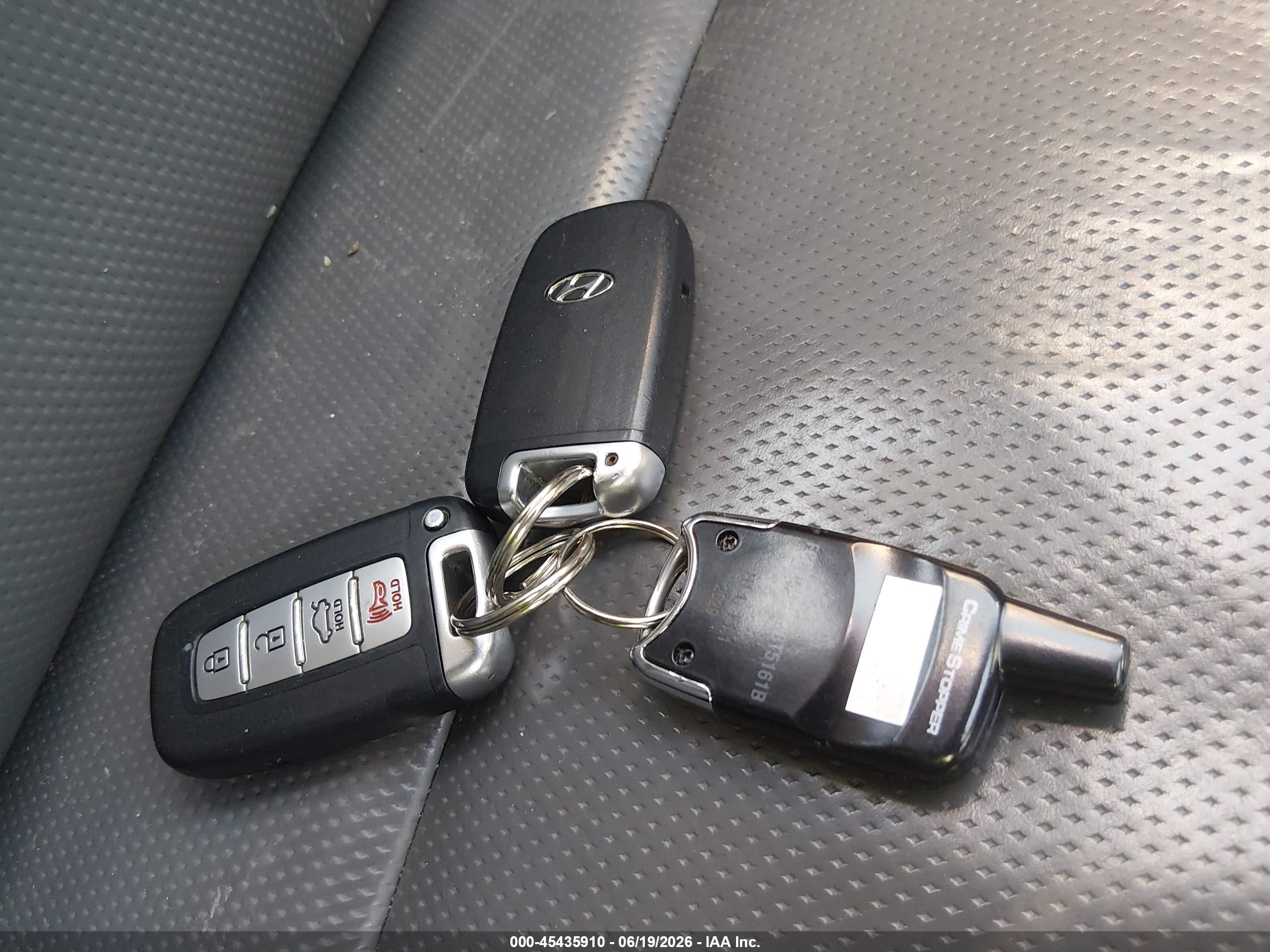2013 Hyundai Sonata Limited Silver vin: 5NPEC4AC8DH806190