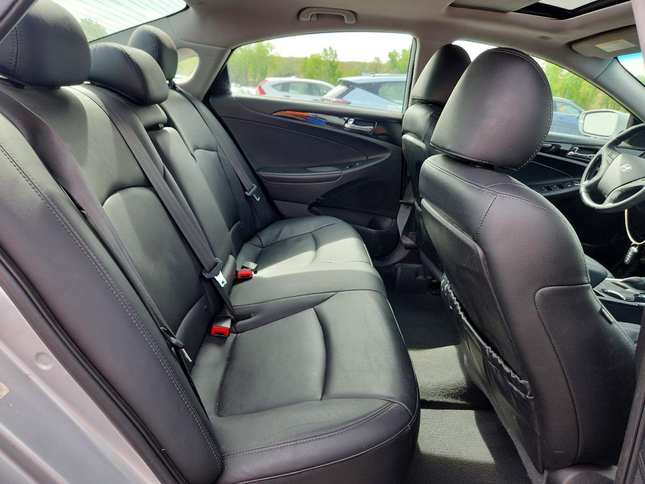 2011 Hyundai Sonata Limited Silver vin: 5NPEC4AC9BH007659