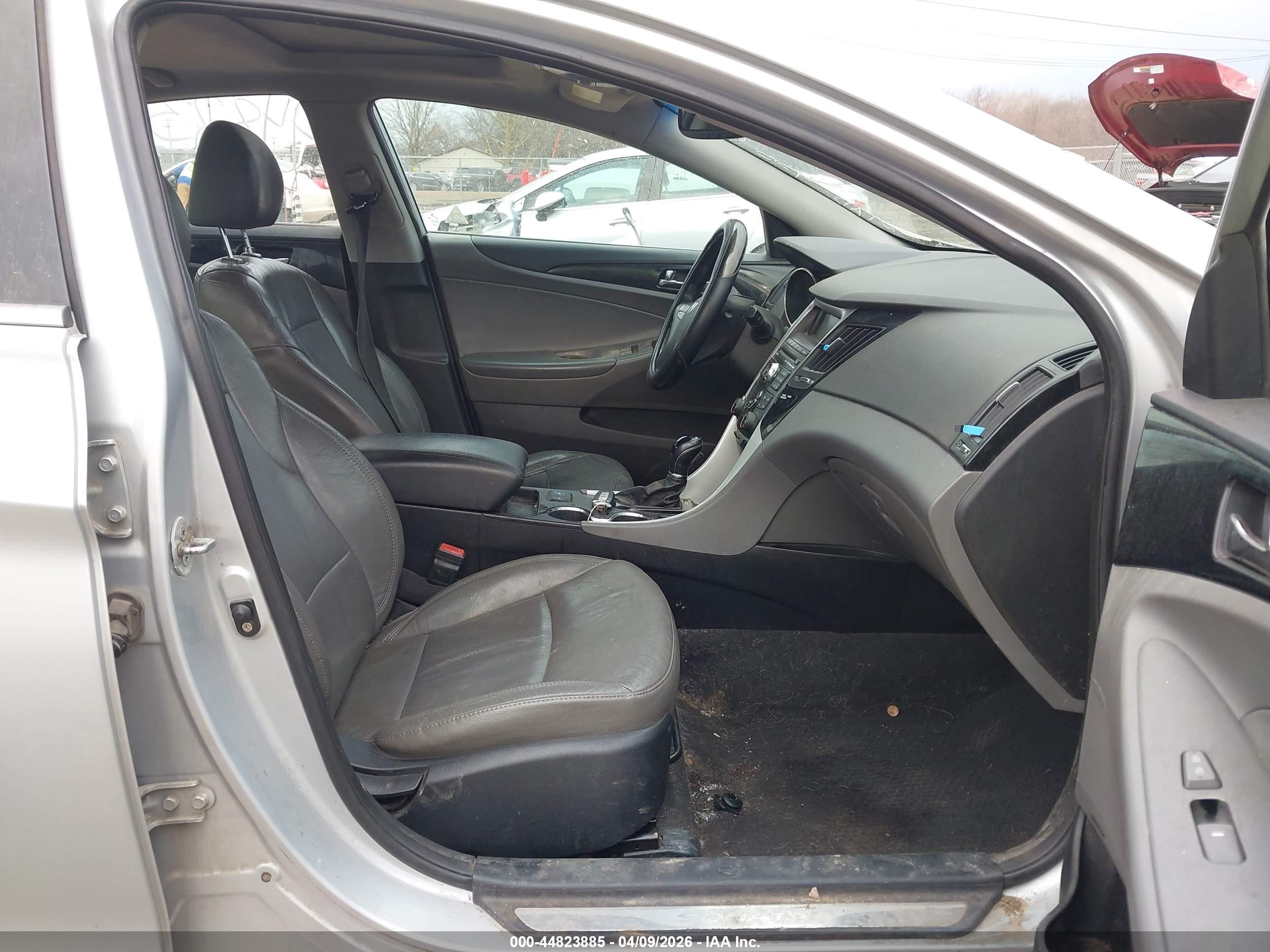 2011 Hyundai Sonata Ltd Silver vin: 5NPEC4AC9BH081731