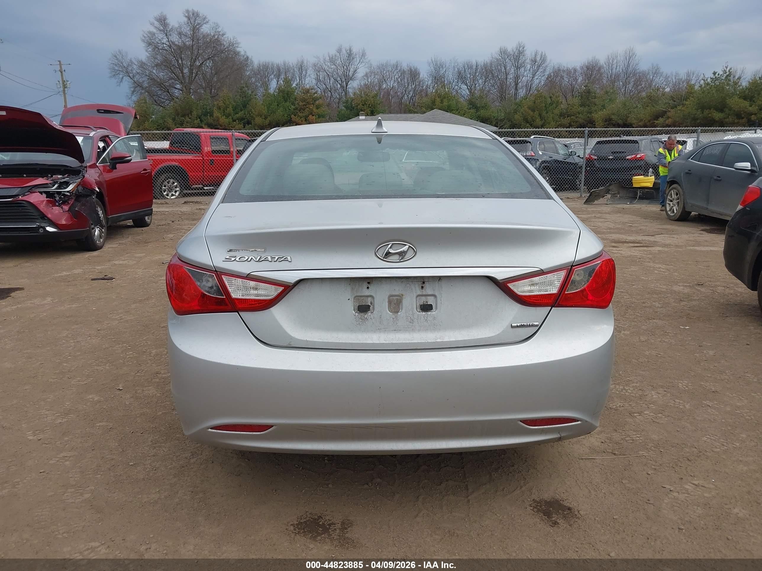 2011 Hyundai Sonata Ltd Silver vin: 5NPEC4AC9BH081731
