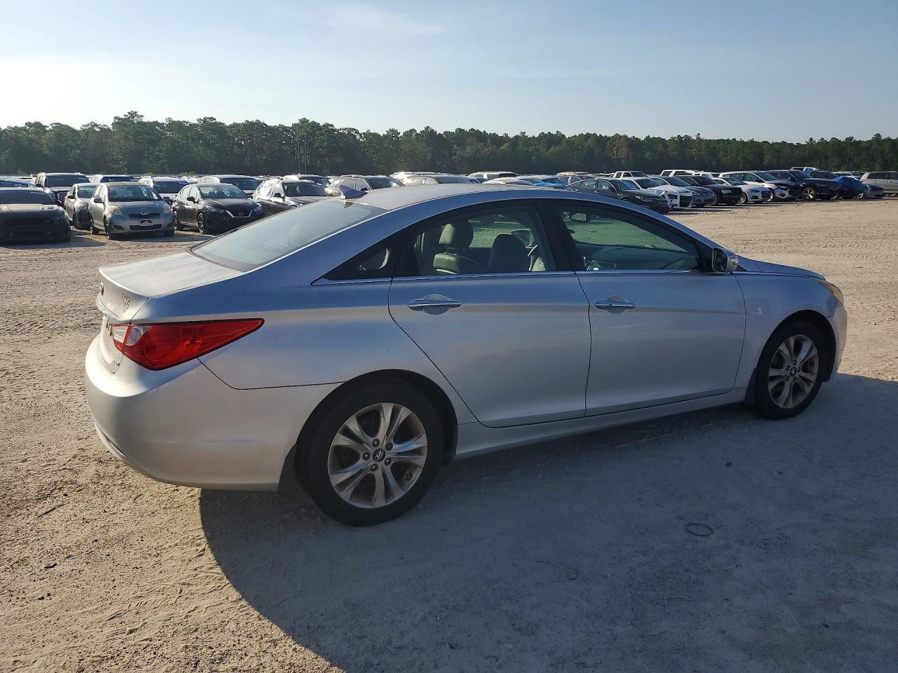 2011 Hyundai Sonata Limited Silver vin: 5NPEC4AC9BH115716