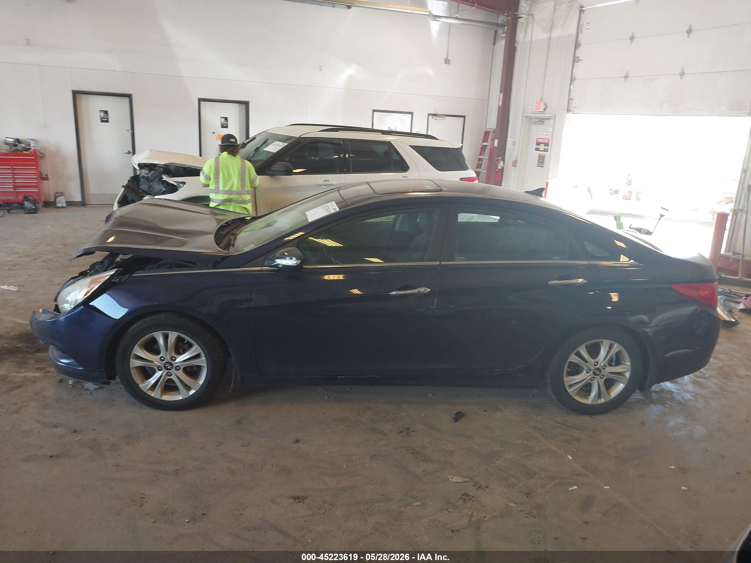2011 Hyundai Sonata Limited Dark Blue vin: 5NPEC4AC9BH121421