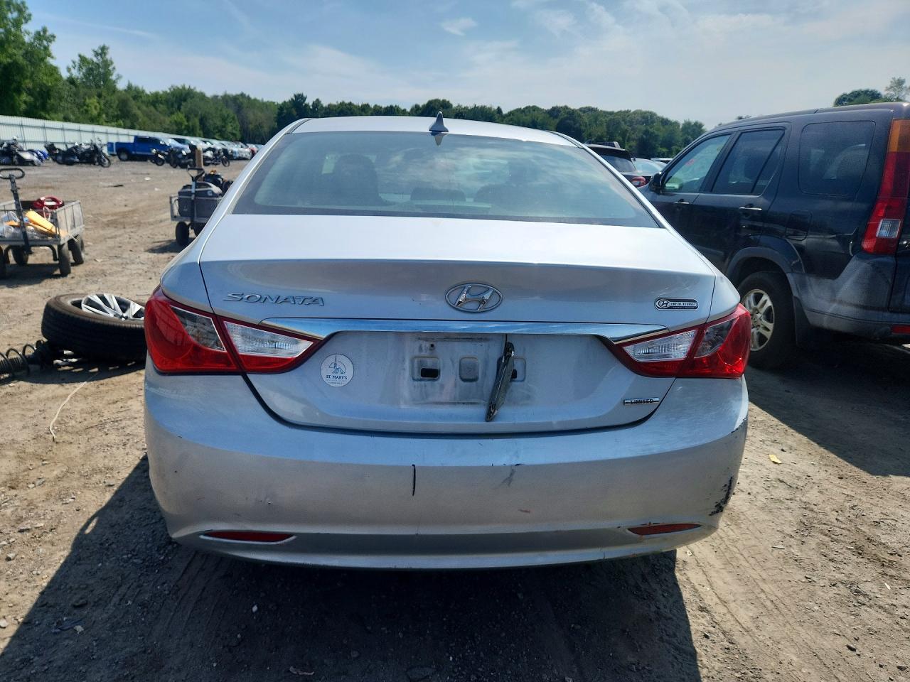 2011 Hyundai Sonata Limited Silver vin: 5NPEC4AC9BH131236