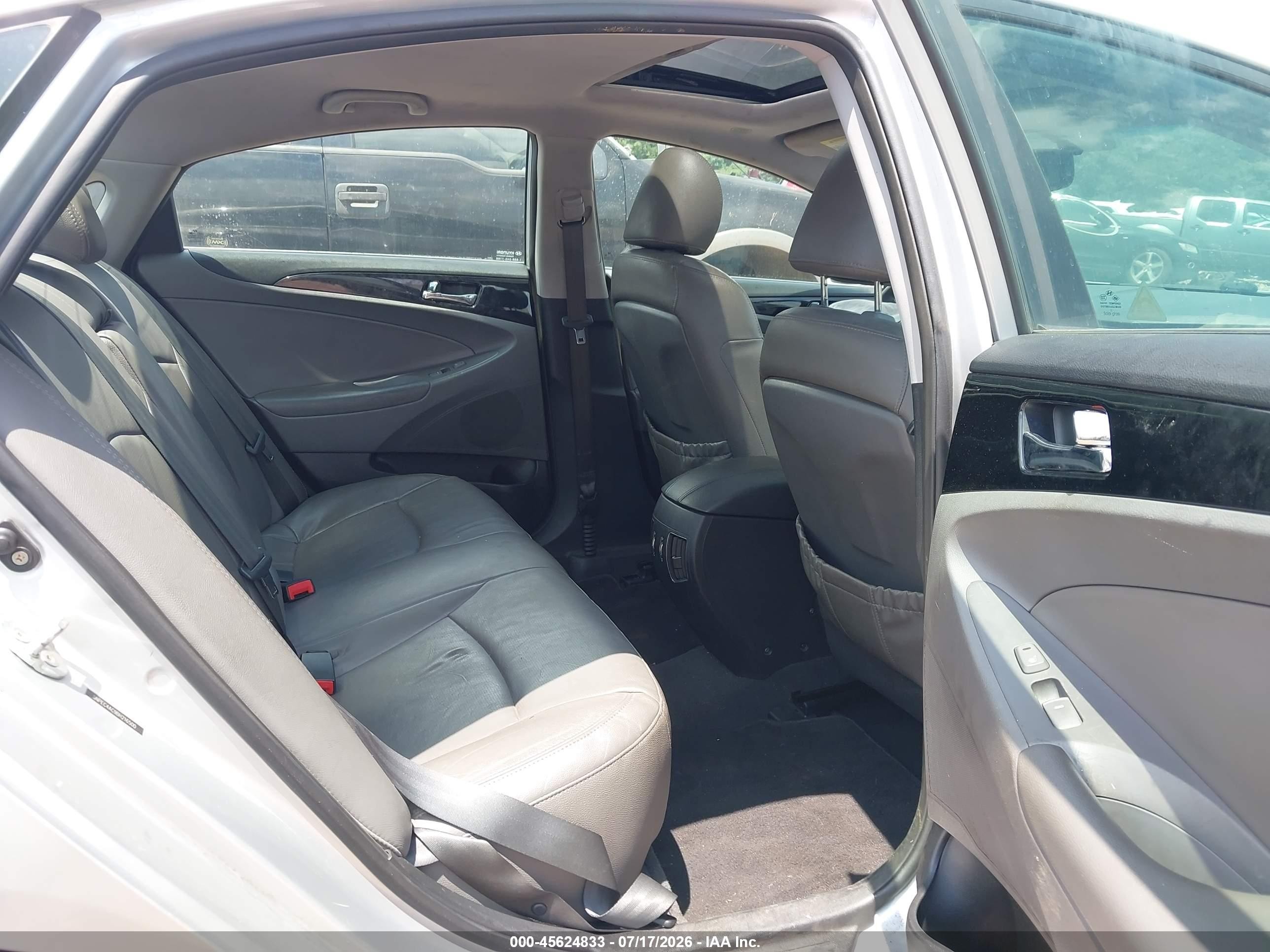 2011 Hyundai Sonata Limited Silver vin: 5NPEC4AC9BH216500