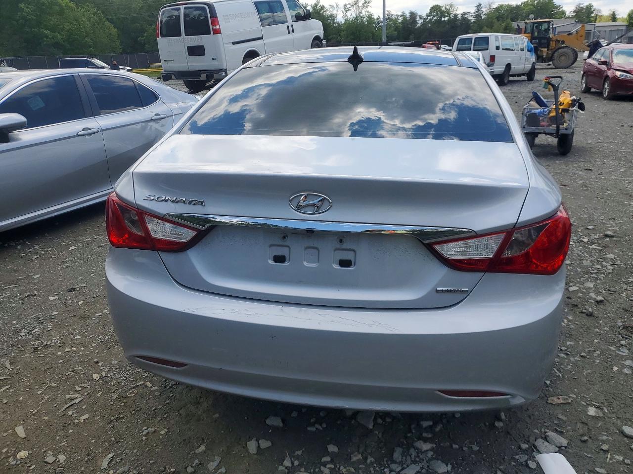 2012 Hyundai Sonata Limited Silver vin: 5NPEC4AC9CH357360